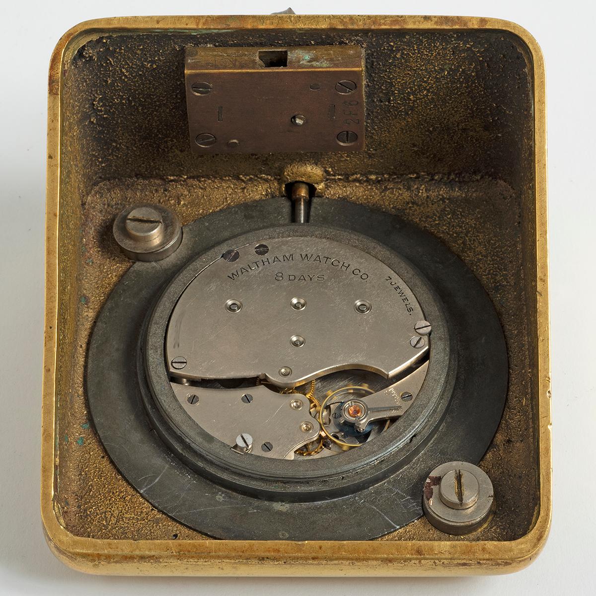 Brass Cased Naval Bridge / Desk Clock by Waltham Watch Co. USA. 17 Jewel, 1930 For Sale 2