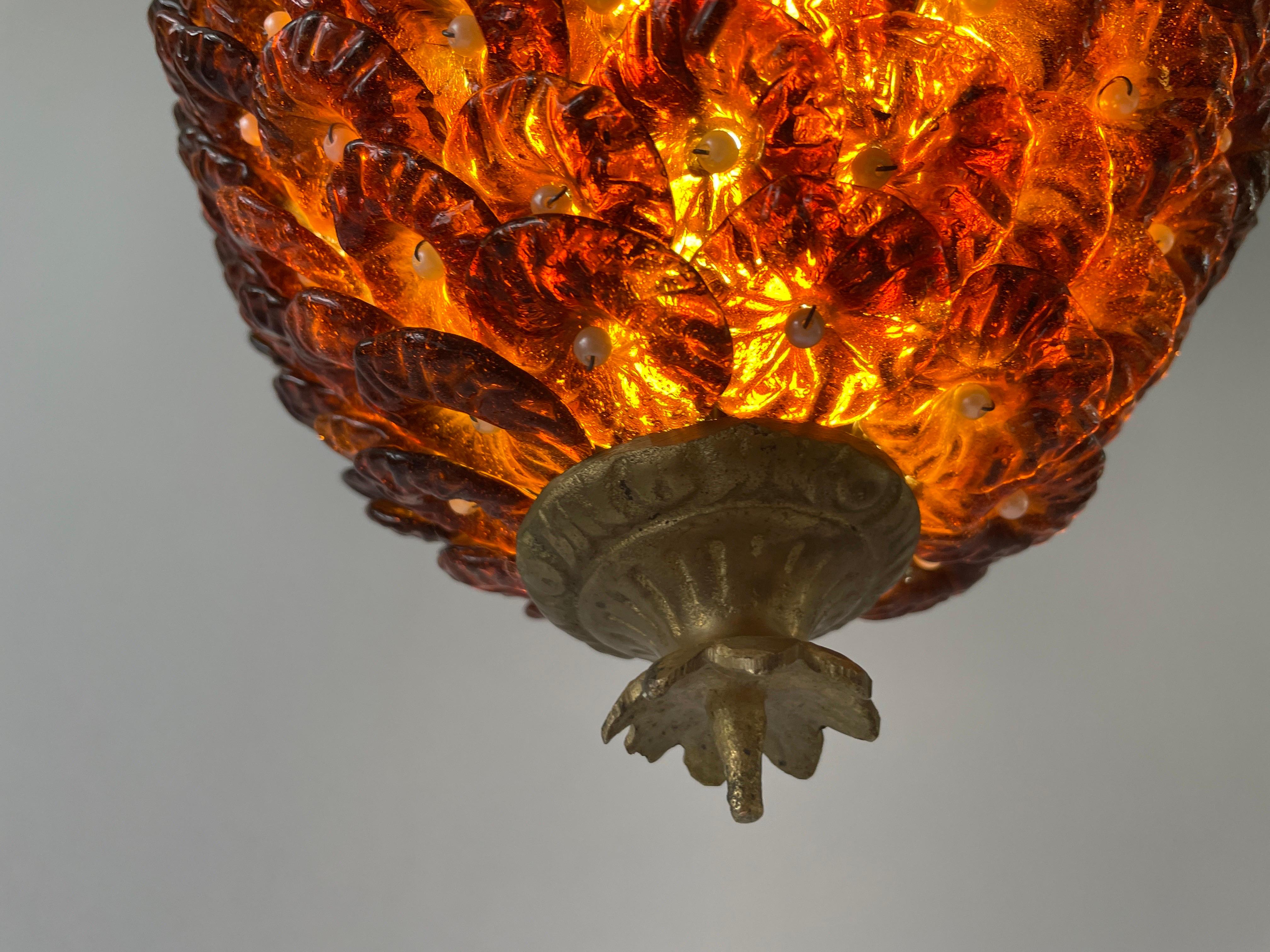Lampada da soffitto in ottone con pietre di vetro, anni '70, Germania in vendita 3