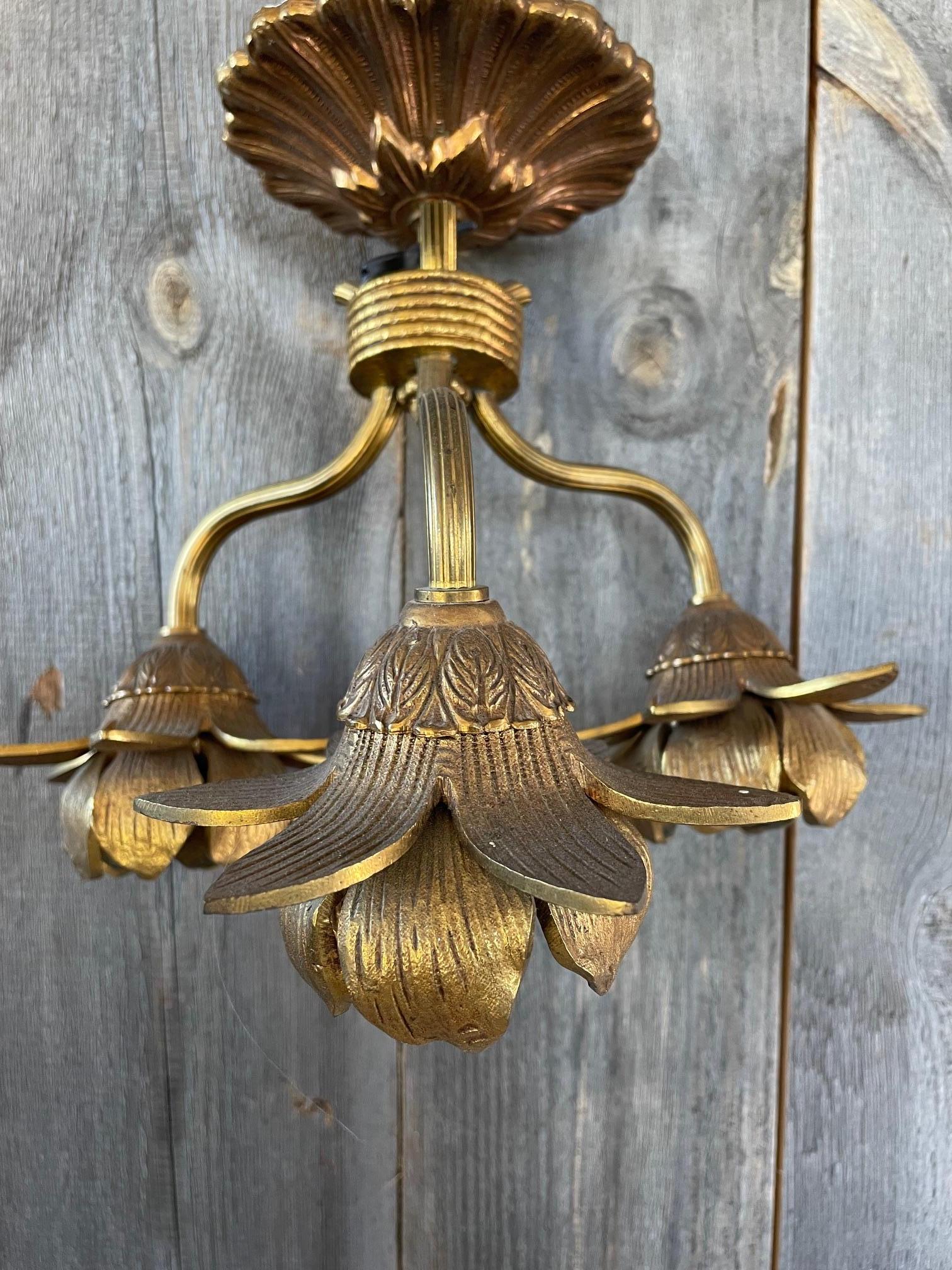Romantico Fiori per plafoniera in ottone in vendita