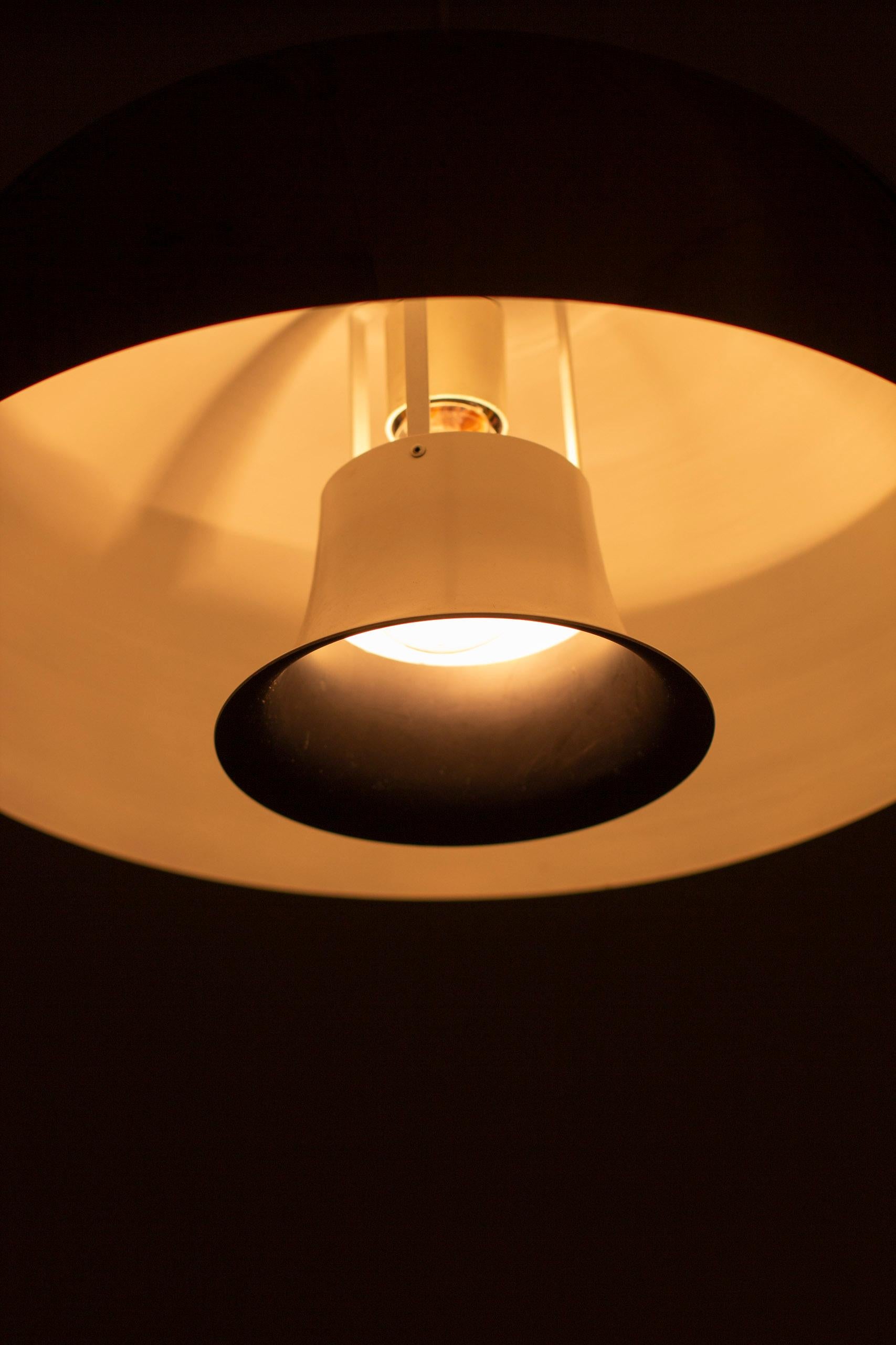 Ottone Lampada a sospensione da soffitto in ottone di Hans-Agne Jakobsson, Svezia anni '60 in vendita