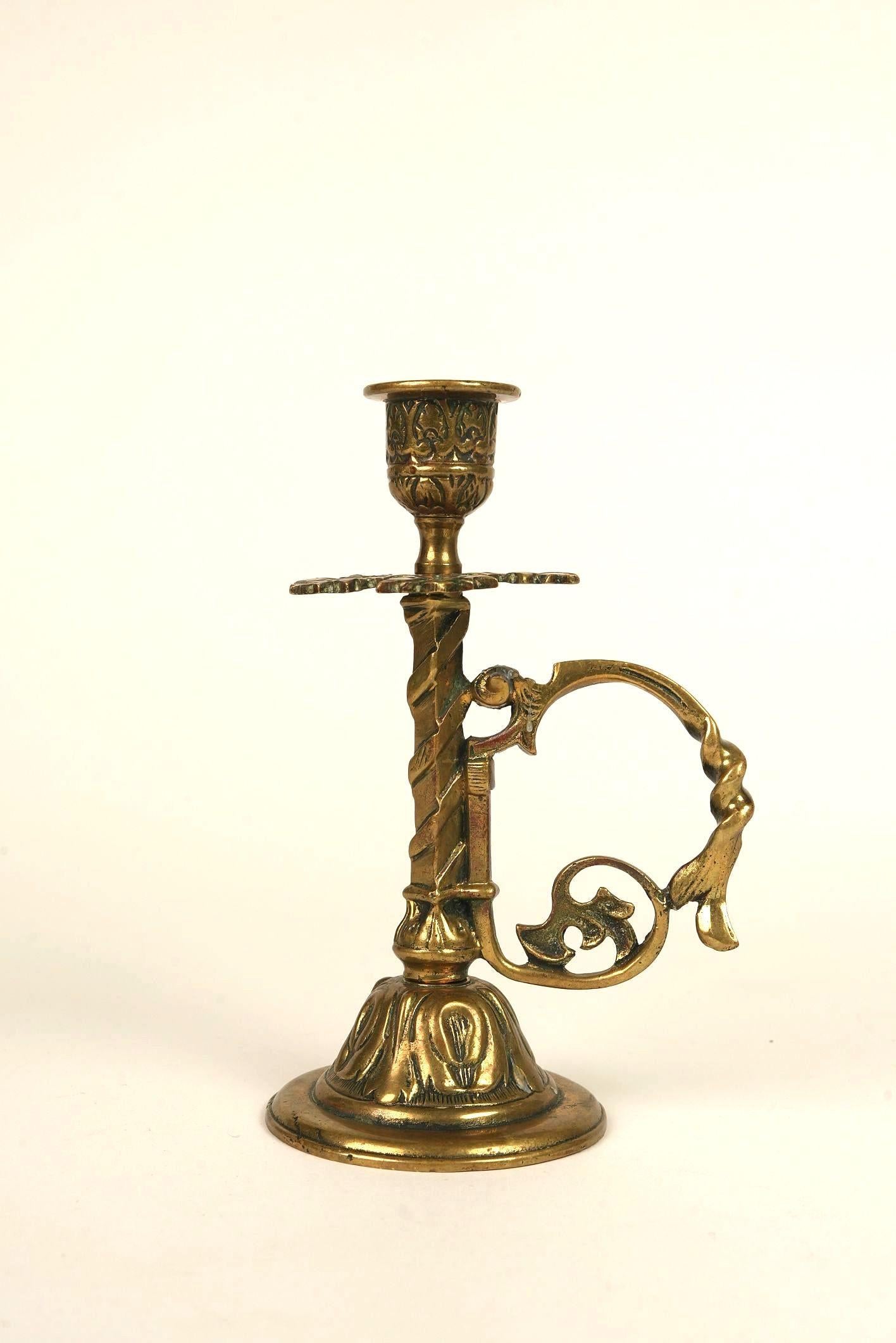 19th Century Victorian Brass Candle Holder with Ornate Handle, England, circa 1870s For Sale