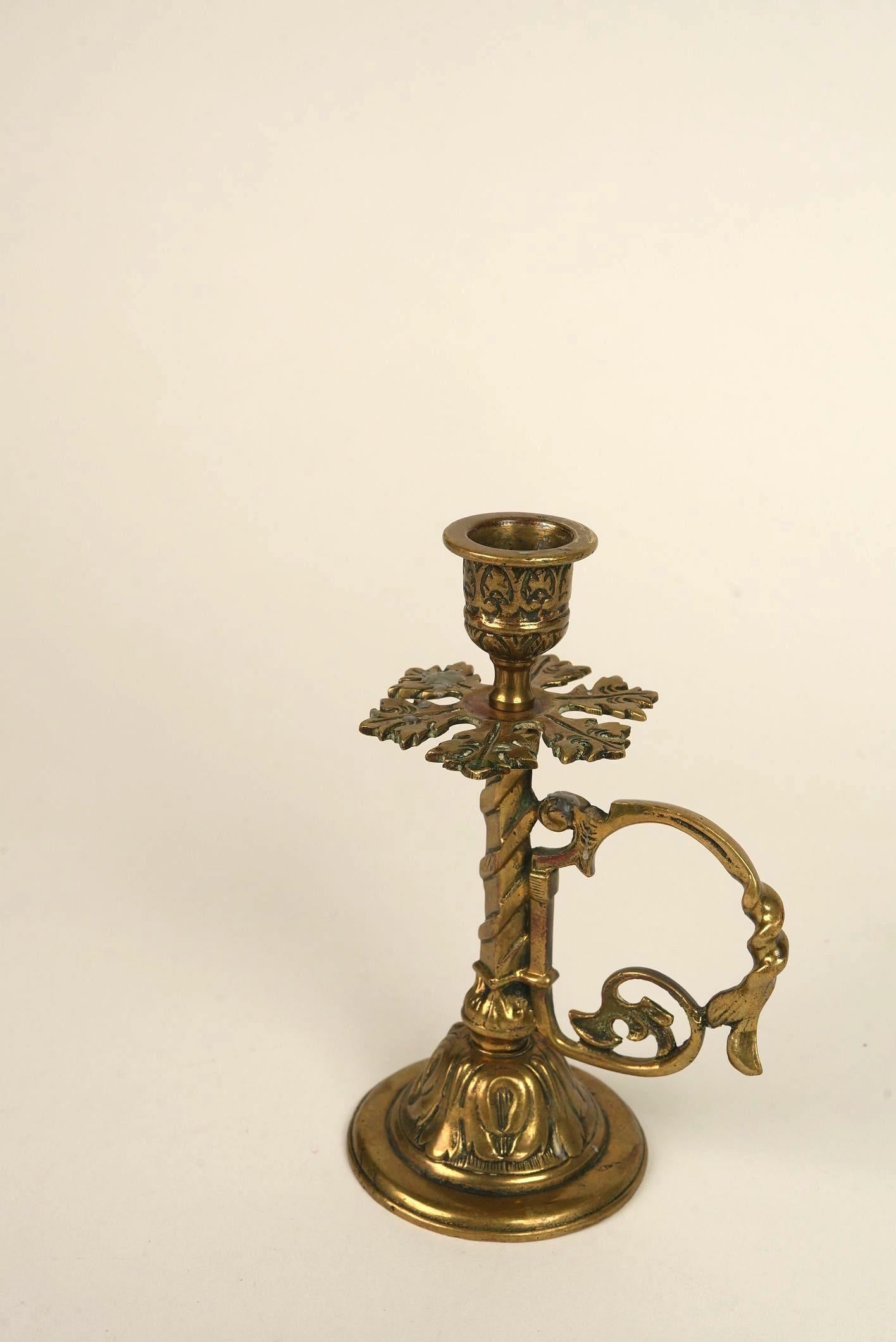 Victorian Brass Candle Holder with Ornate Handle, England, circa 1870s For Sale 1