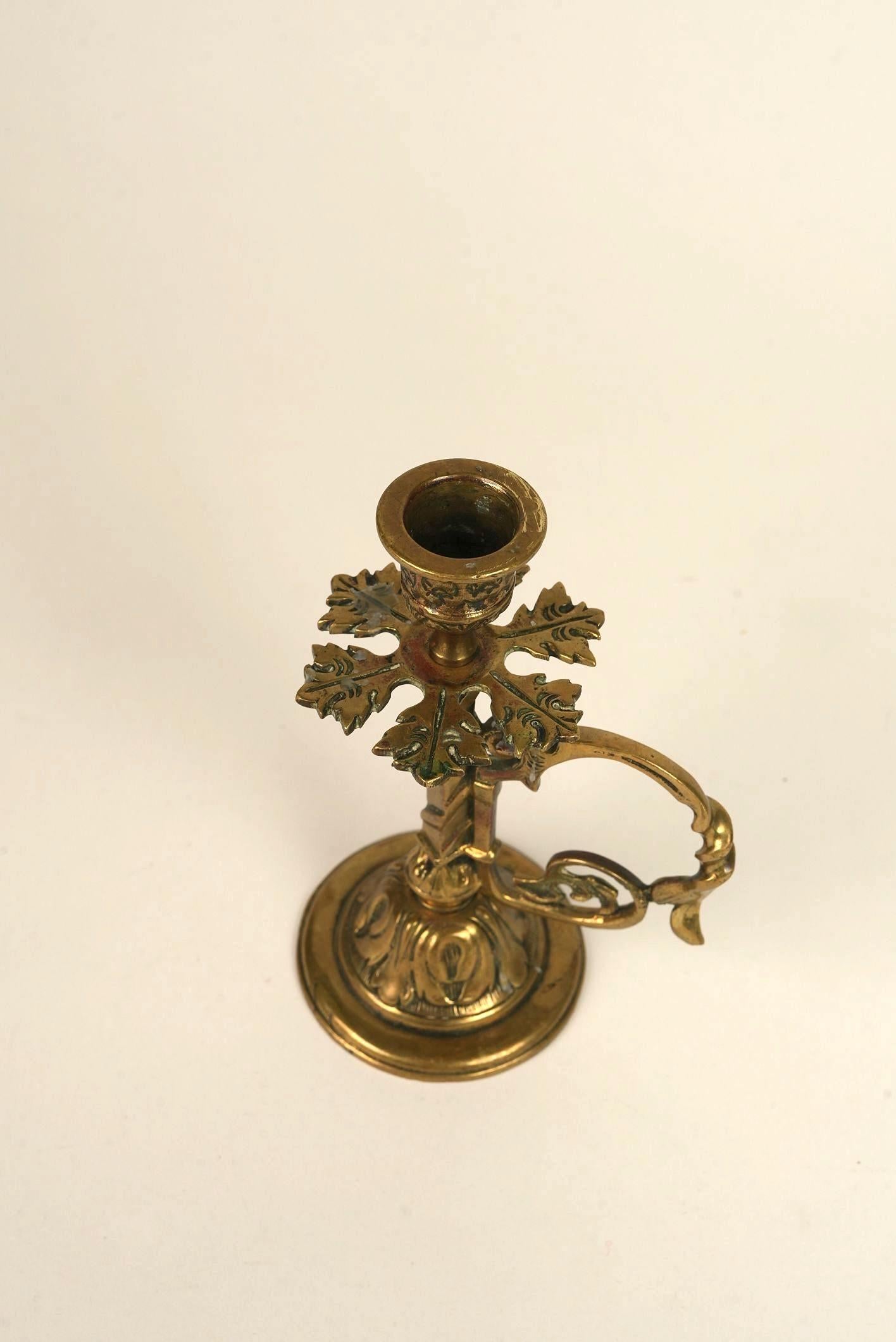 Victorian Brass Candle Holder with Ornate Handle, England, circa 1870s For Sale 2