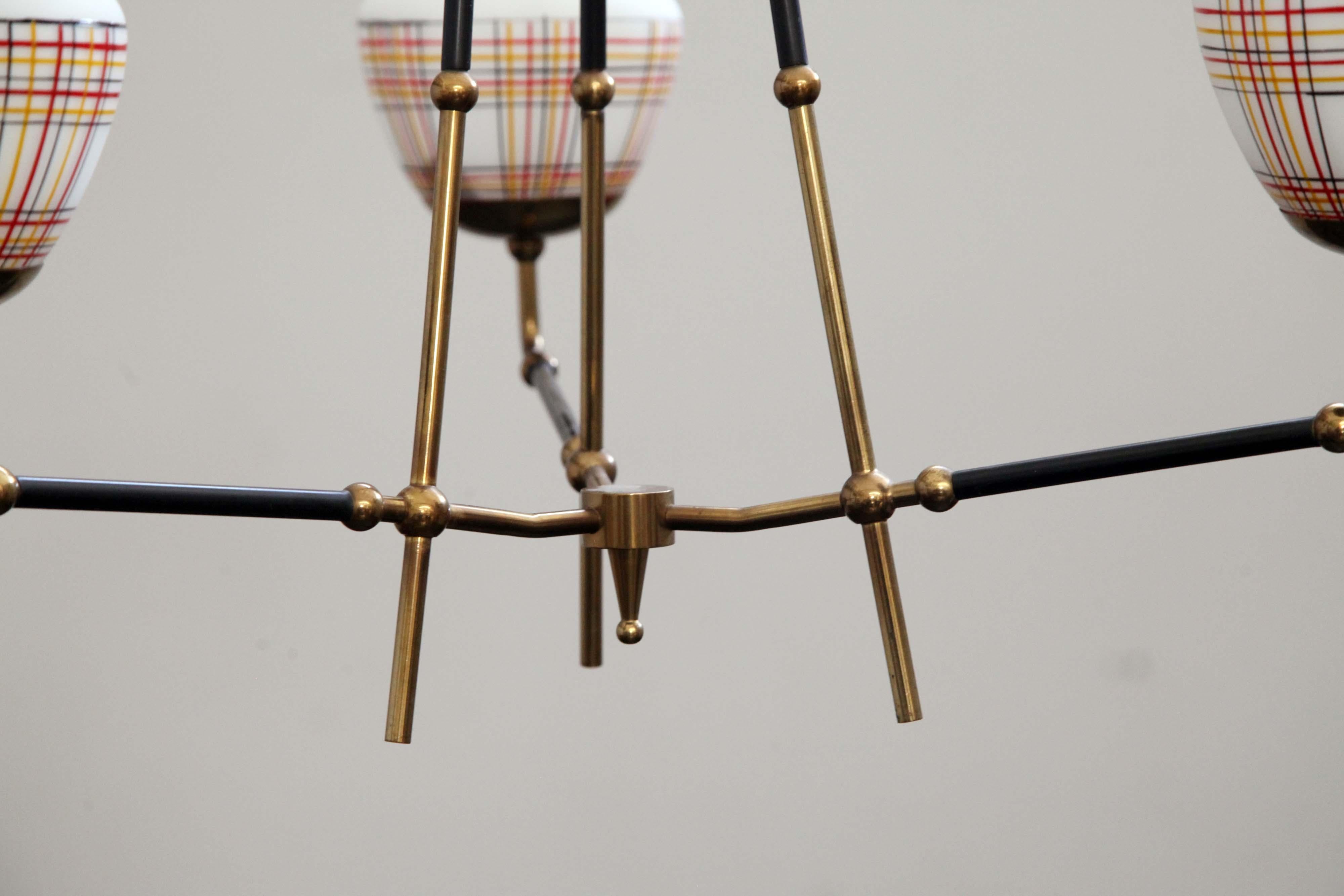 Italiano Lampadario in ottone, anni '50 in vendita