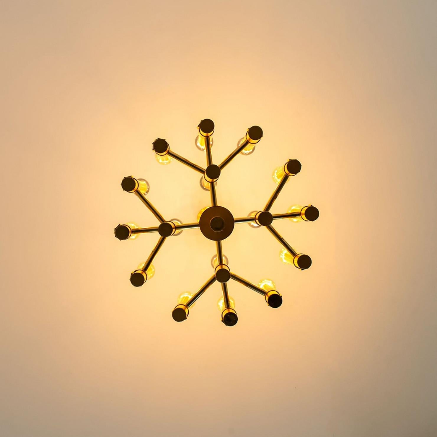 Lampadario in ottone di Angelo Brotto per Esperia Italia in vendita 5