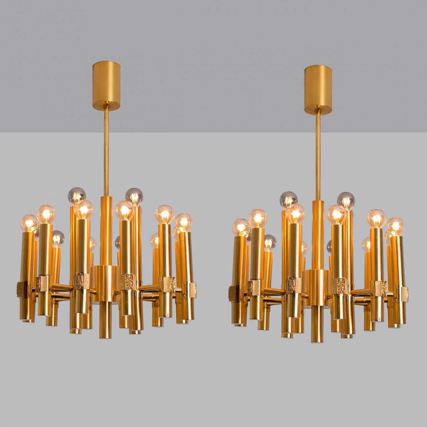 Mid-Century moderno Lampadario in ottone di Angelo Brotto per Esperia Italia in vendita