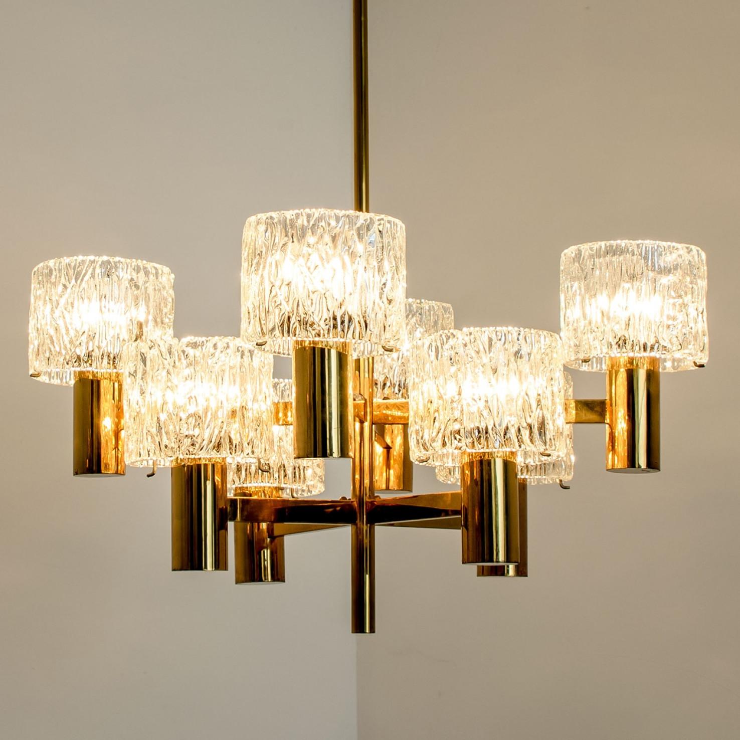 Austriaco Lampadario in ottone di Carl Fagerlund per Orrefors, anni '60 in vendita
