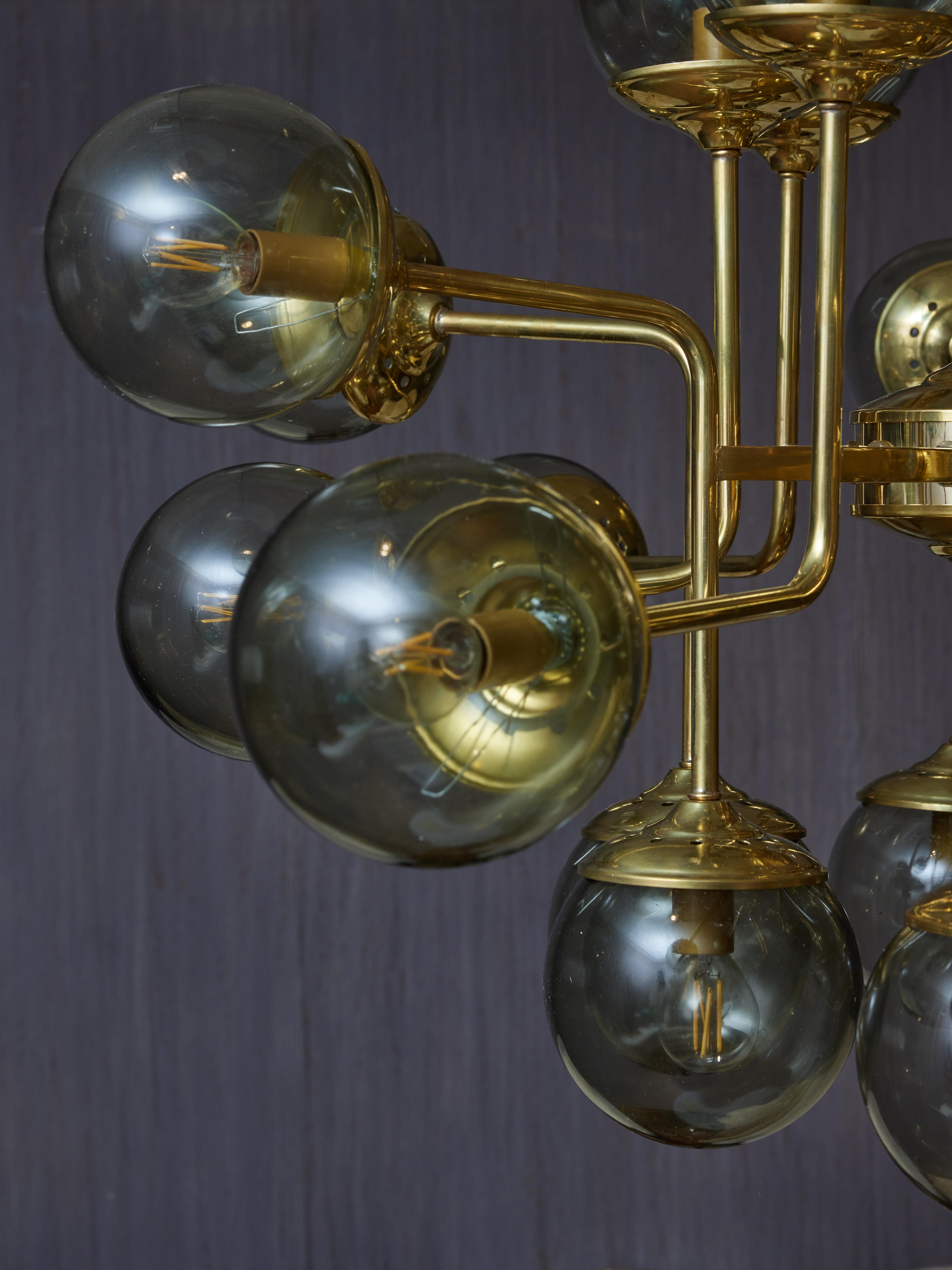 Brass chandelier by Studio Glustin In Excellent Condition For Sale In Saint-Ouen (PARIS), FR