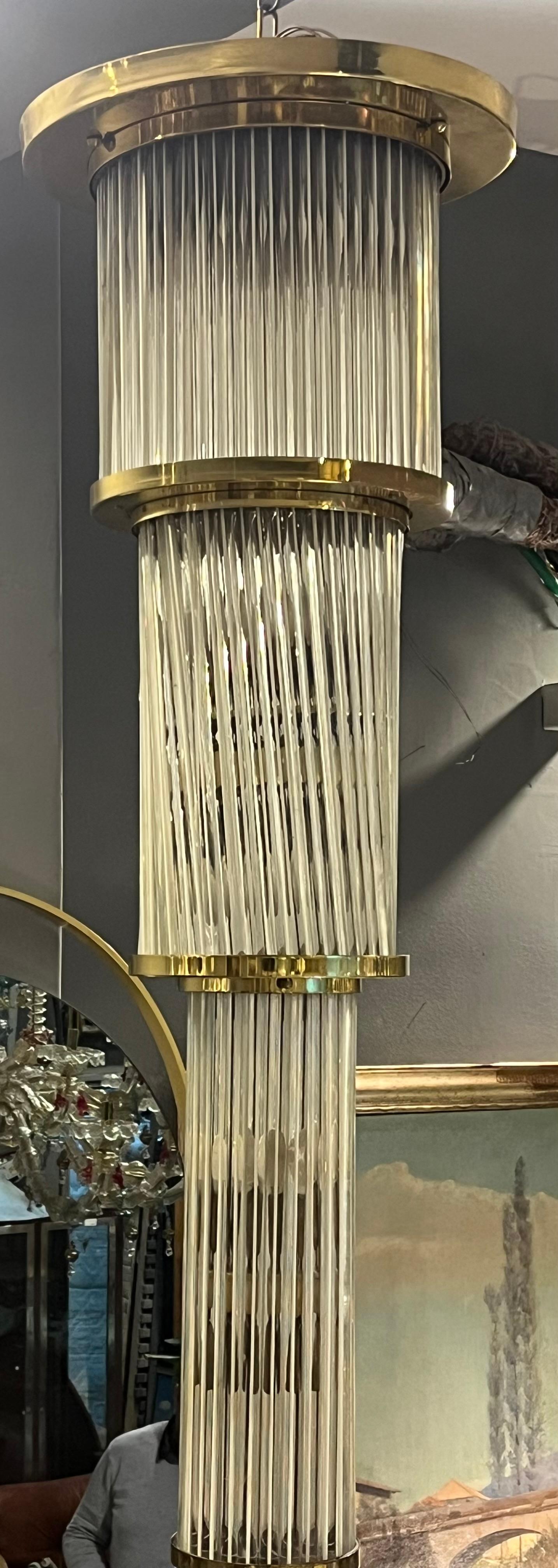 Brass chandelier from the 1960s attributed to the famous Venini glass factory. In condizioni buone in vendita a Catania, IT