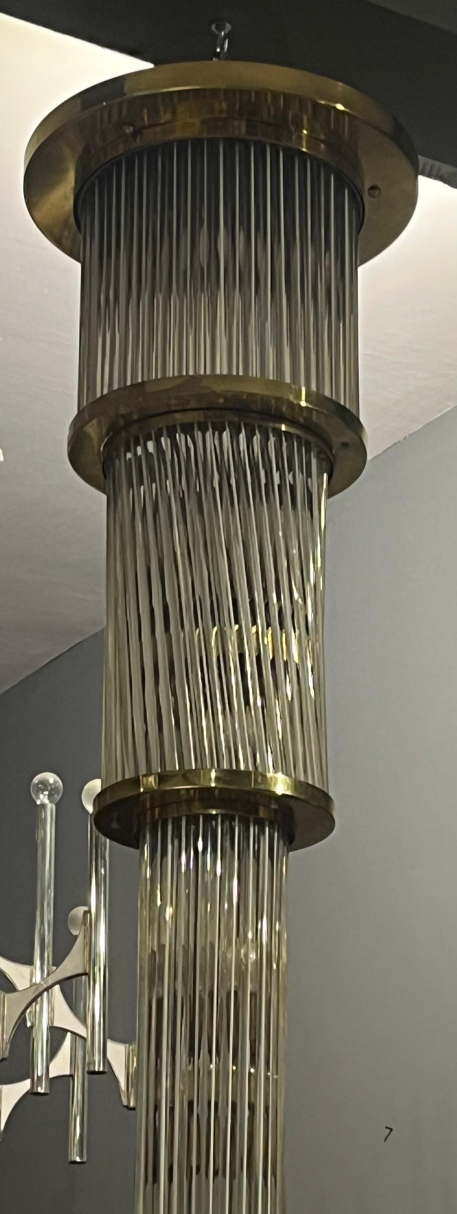 Brass chandelier from the 1960s attributed to the famous Venini glass factory. in vendita 2