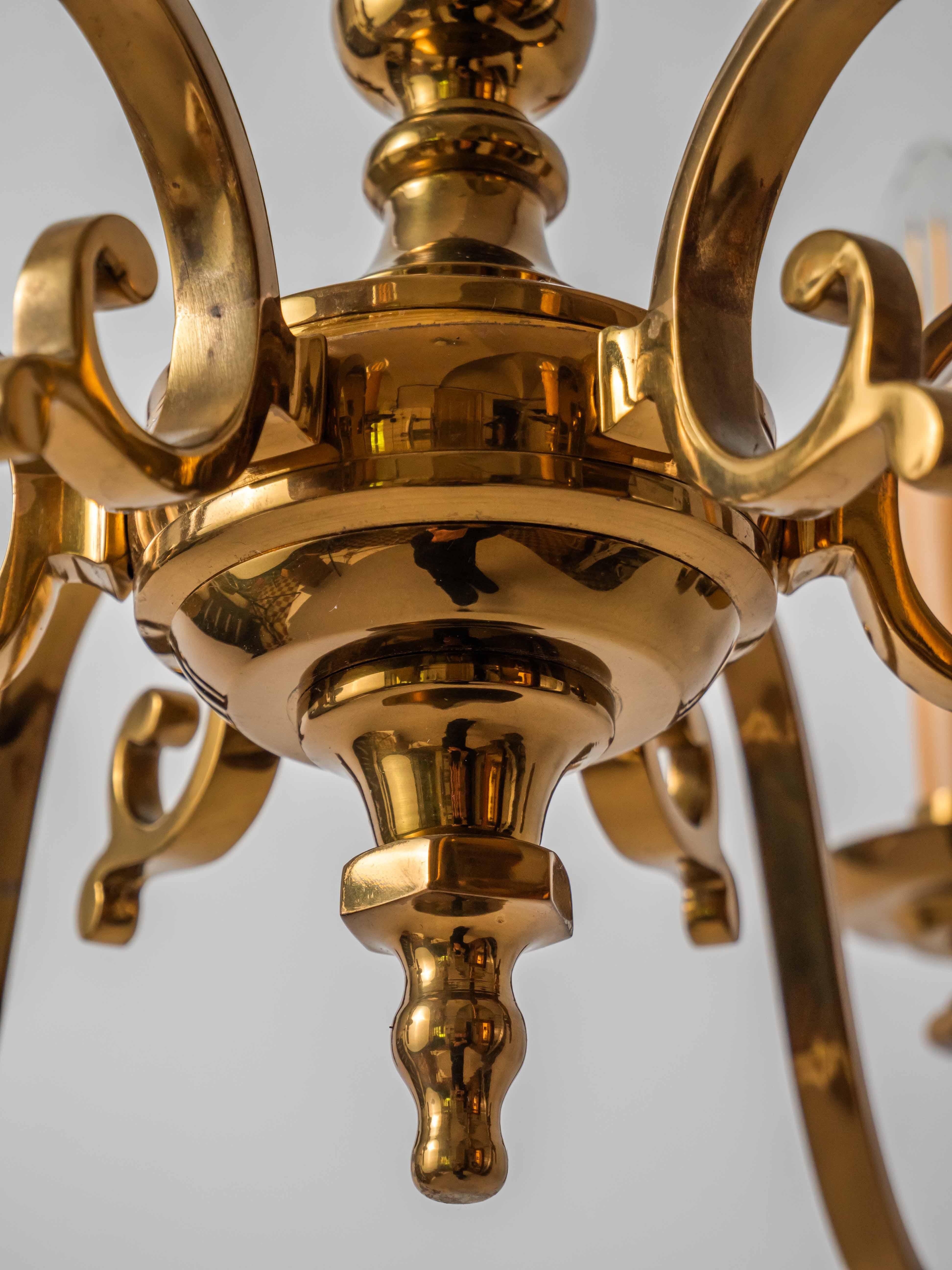 Araña de latón de estilo barroco temprano de Luis XIII en venta 4