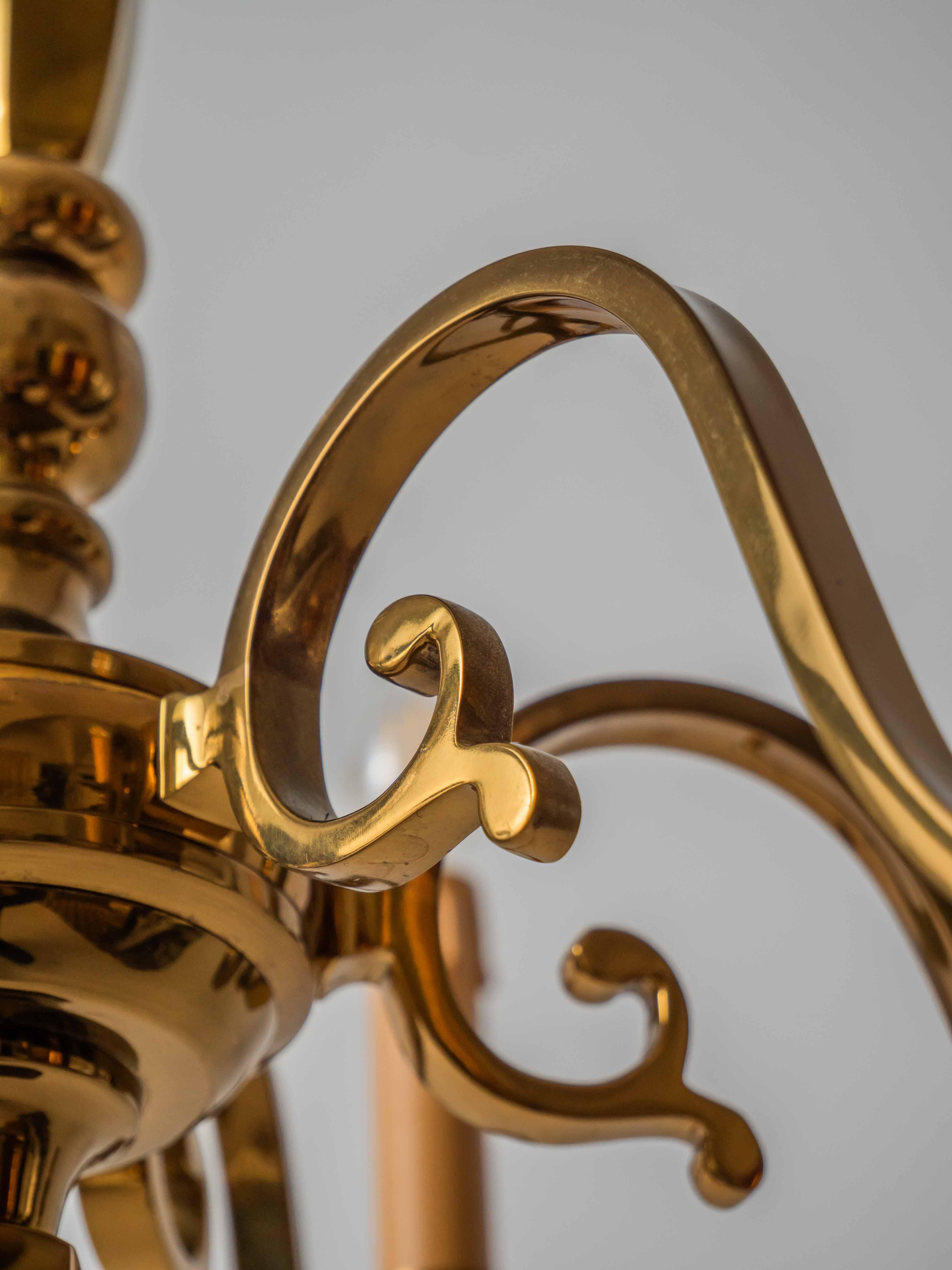 Araña de latón de estilo barroco temprano de Luis XIII en venta 11
