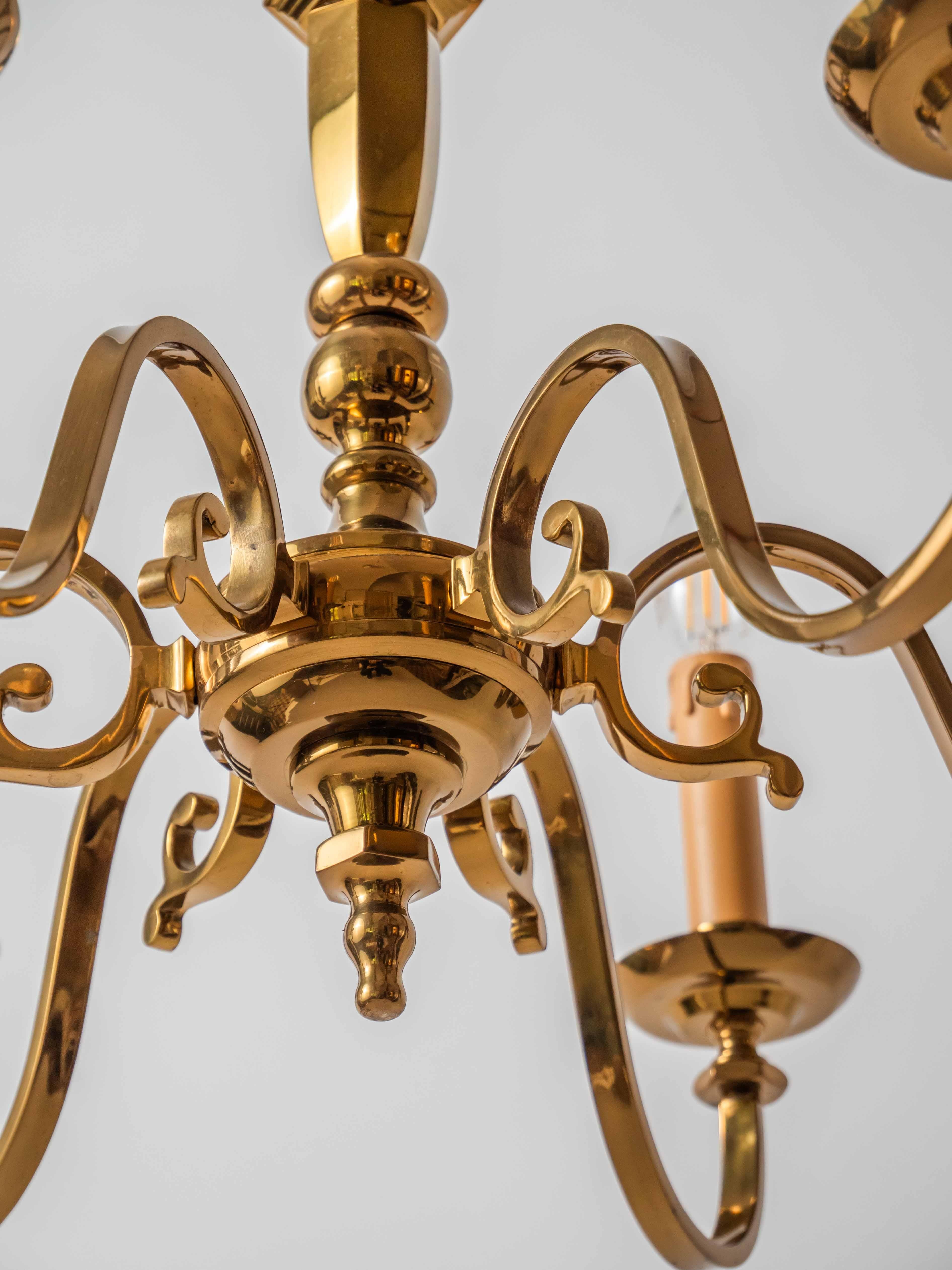 Araña de latón de estilo barroco temprano de Luis XIII Latón en venta