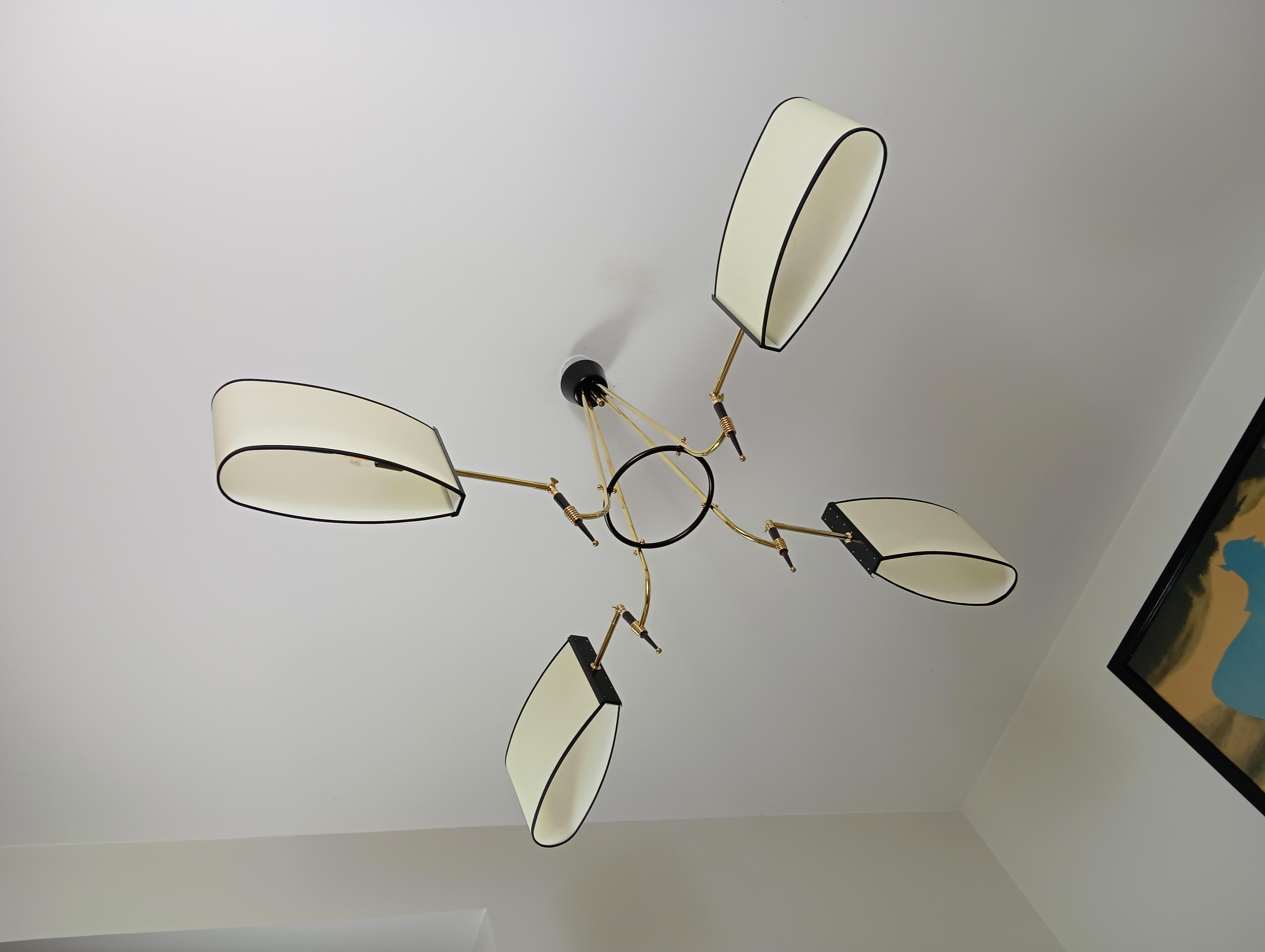 Lampadario in ottone a 4 bracci, Maison Lunel circa 1950 in vendita 4