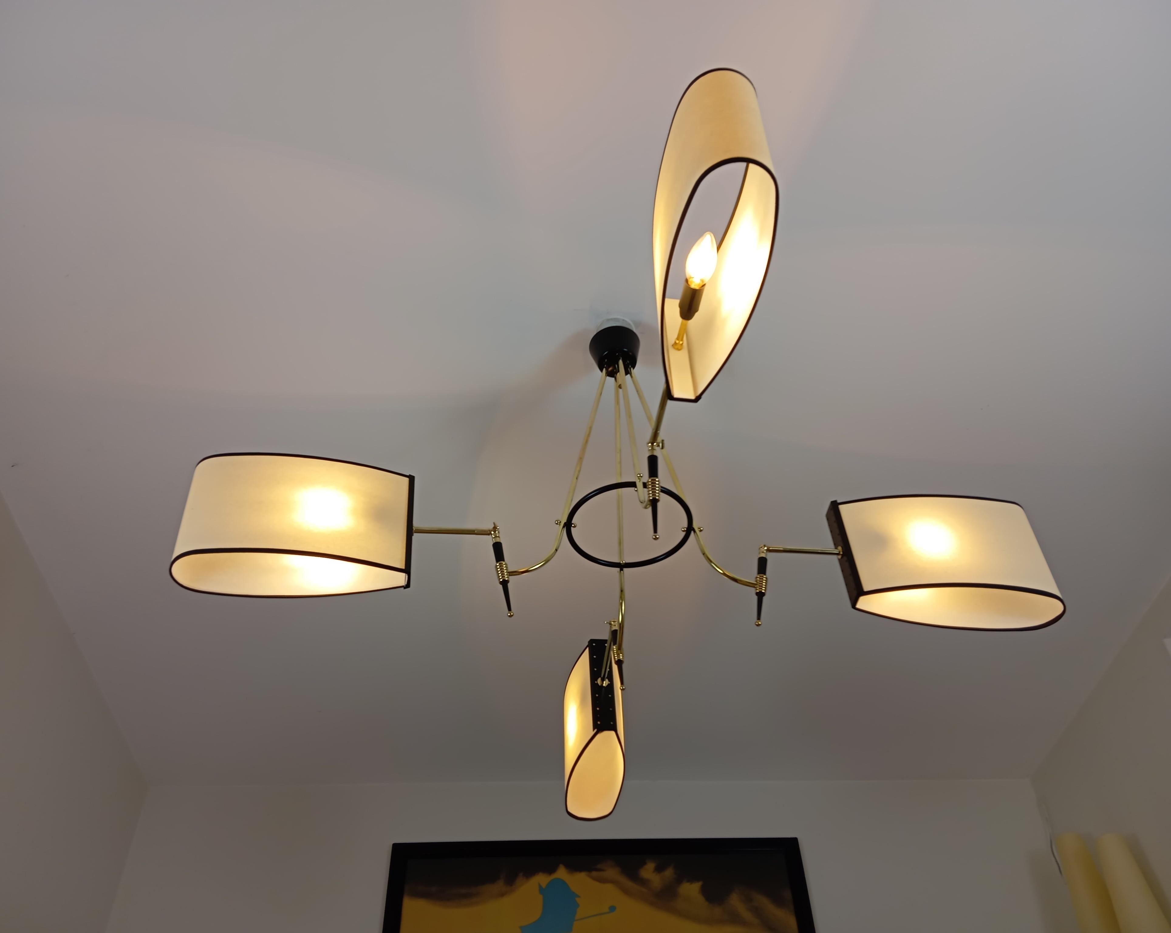 Lampadario in ottone a 4 bracci, Maison Lunel circa 1950 in vendita 5