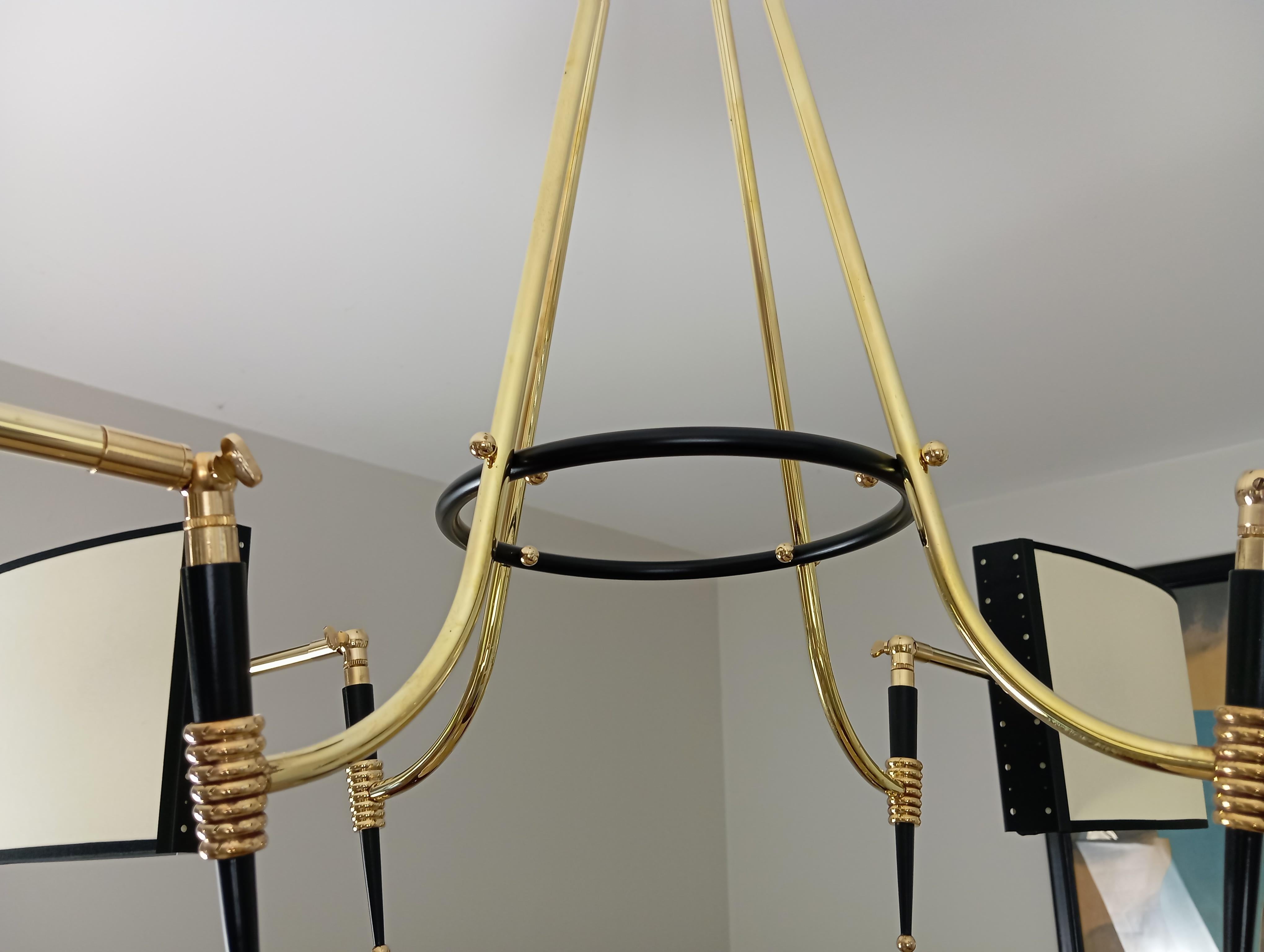 Lampadario in ottone a 4 bracci, Maison Lunel circa 1950 in vendita 11