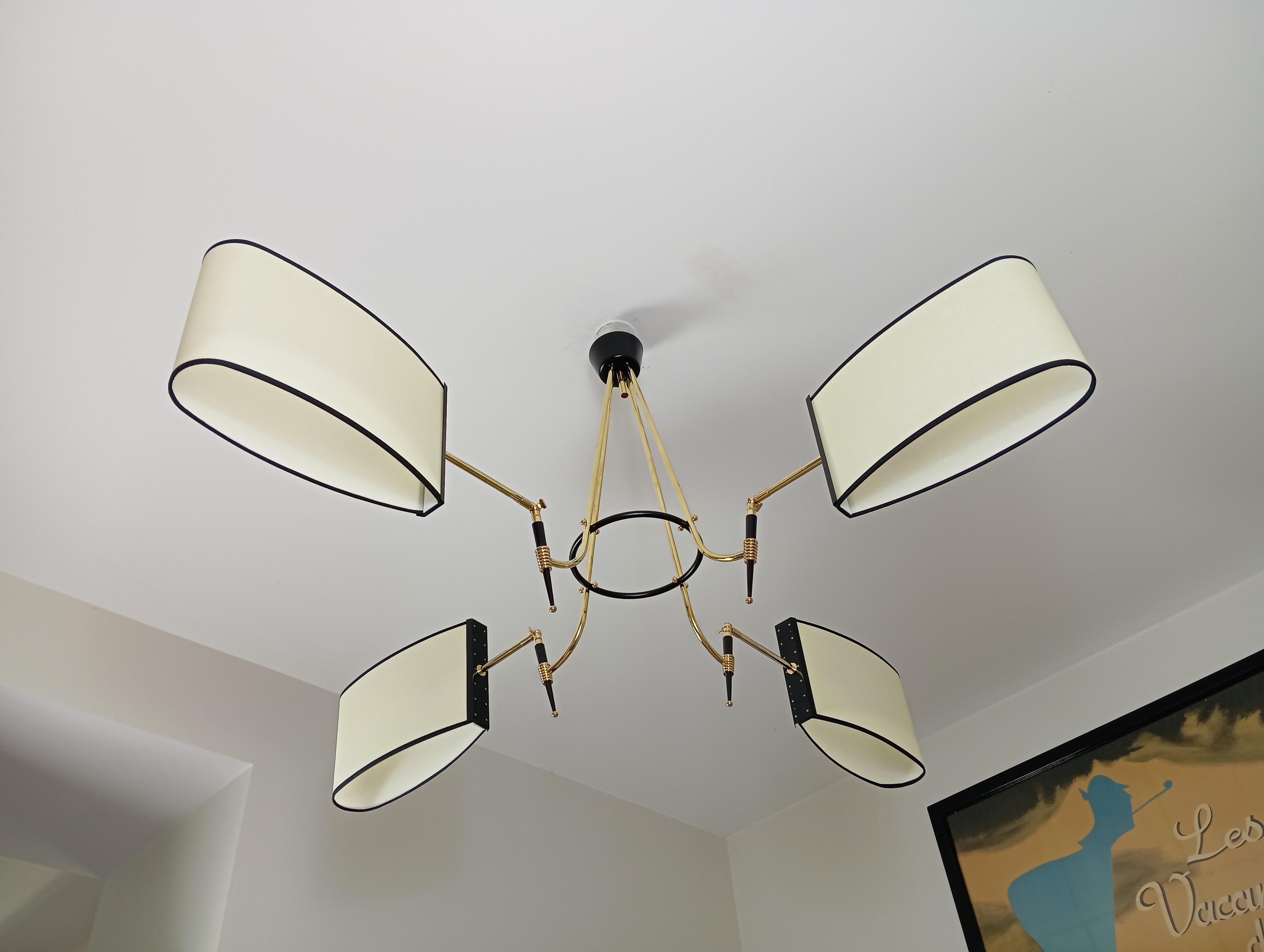 Lampadario in ottone a 4 bracci, Maison Lunel circa 1950 in vendita 13