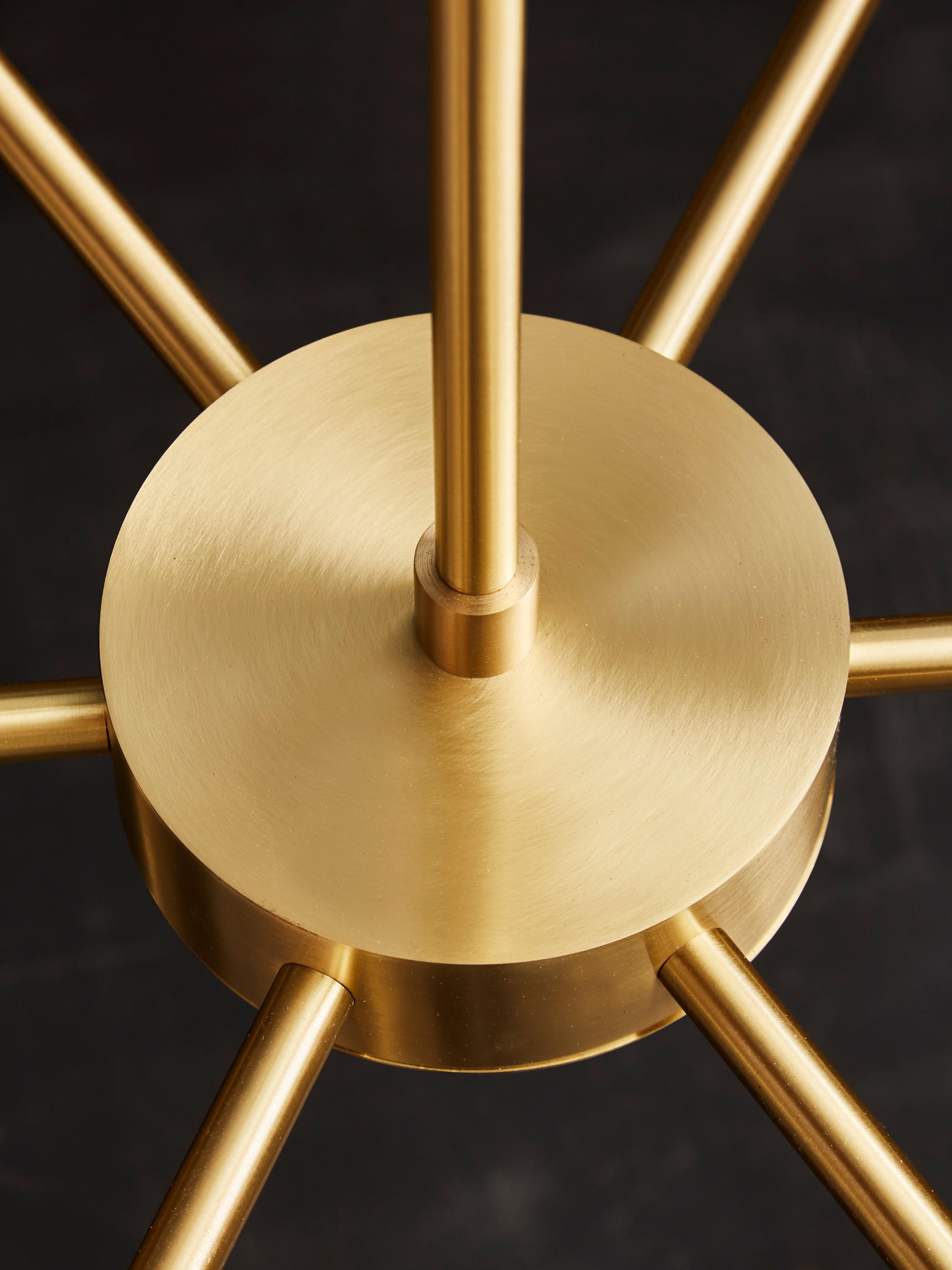 Lampadario in ottone con coni in alabastro di Glustin Luminaires In condizioni Nuovo in vendita a Saint-Ouen, IDF