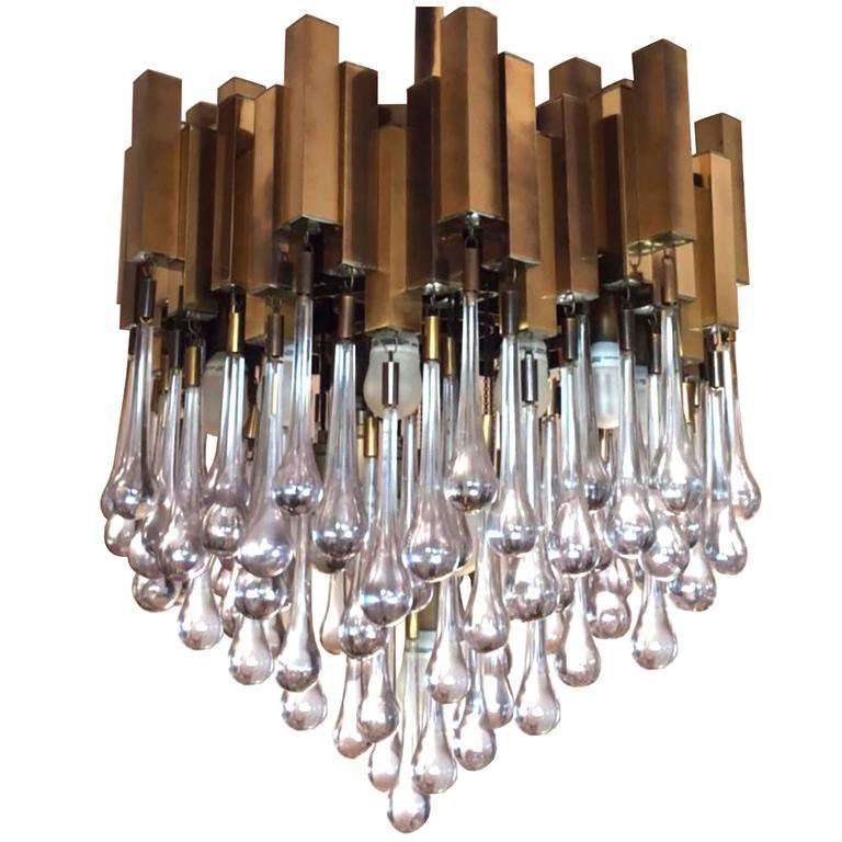 Brass Chandelier with Teardrop Glass by Gaetano Sciolari. In Excellent Condition For Sale In New York, NY