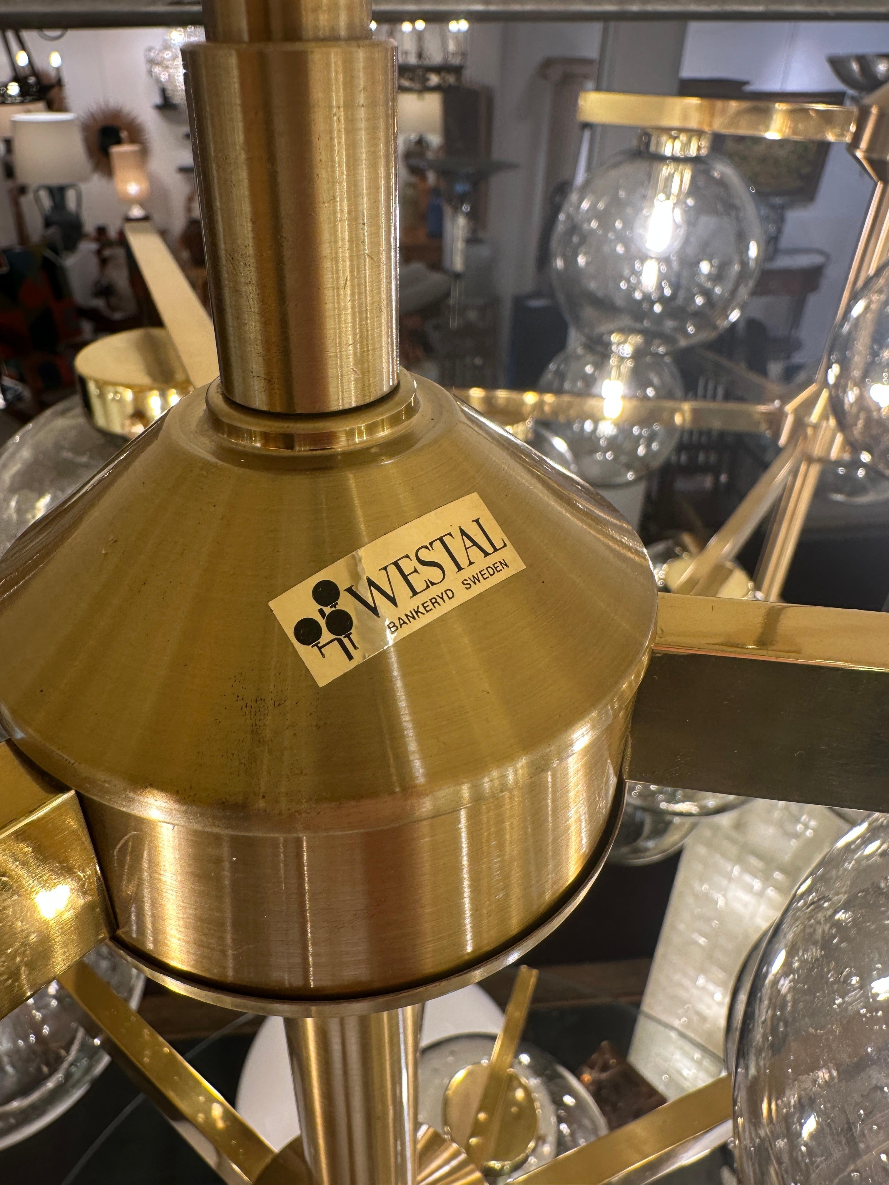 Lustres en laiton avec globes en verre fumé par Holger Johansson pour Westal en vente 2