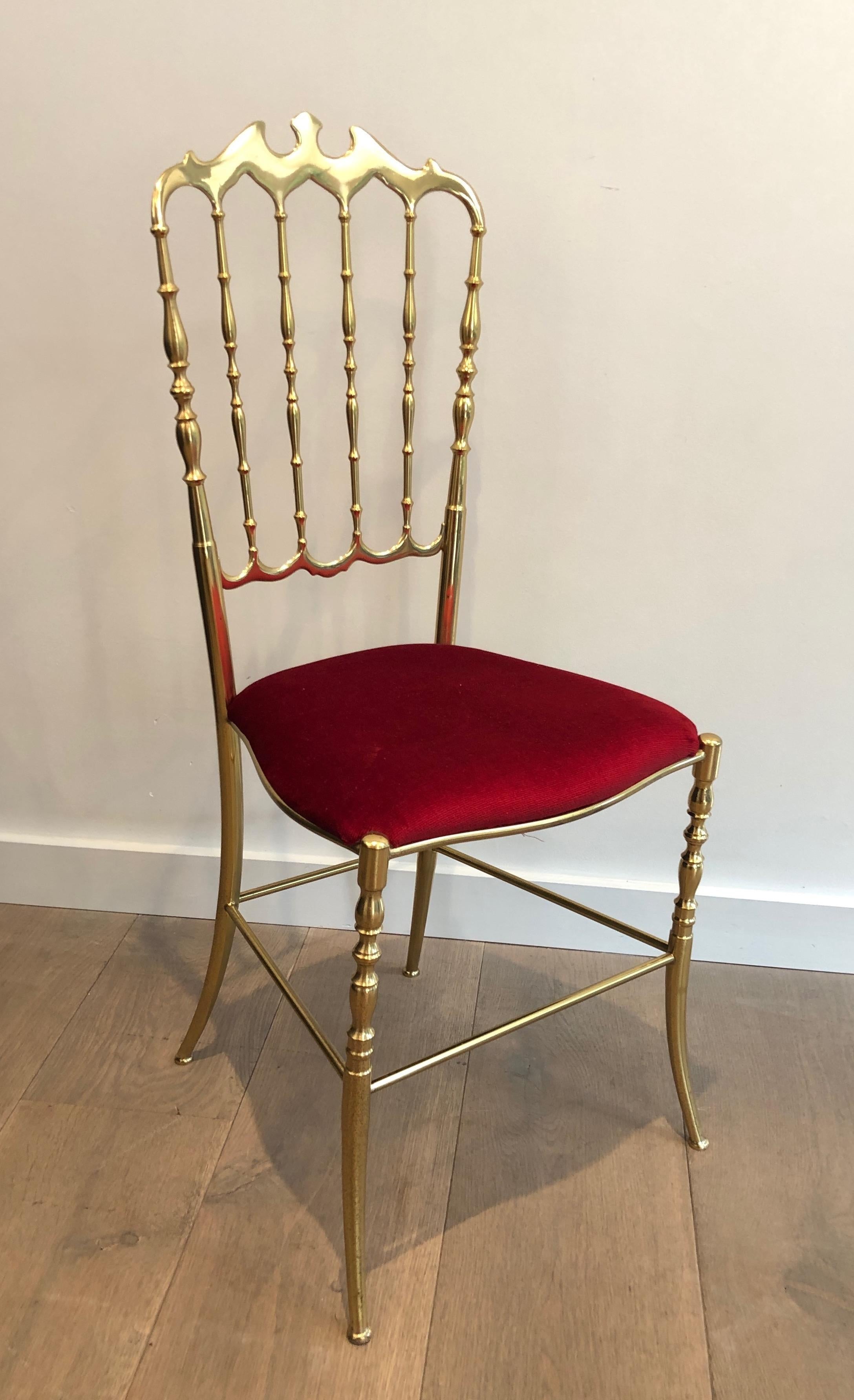 Sedia e sgabello Chiavari in ottone, sedili rivestiti in velluto verde. Lavoro italiano. in vendita 5