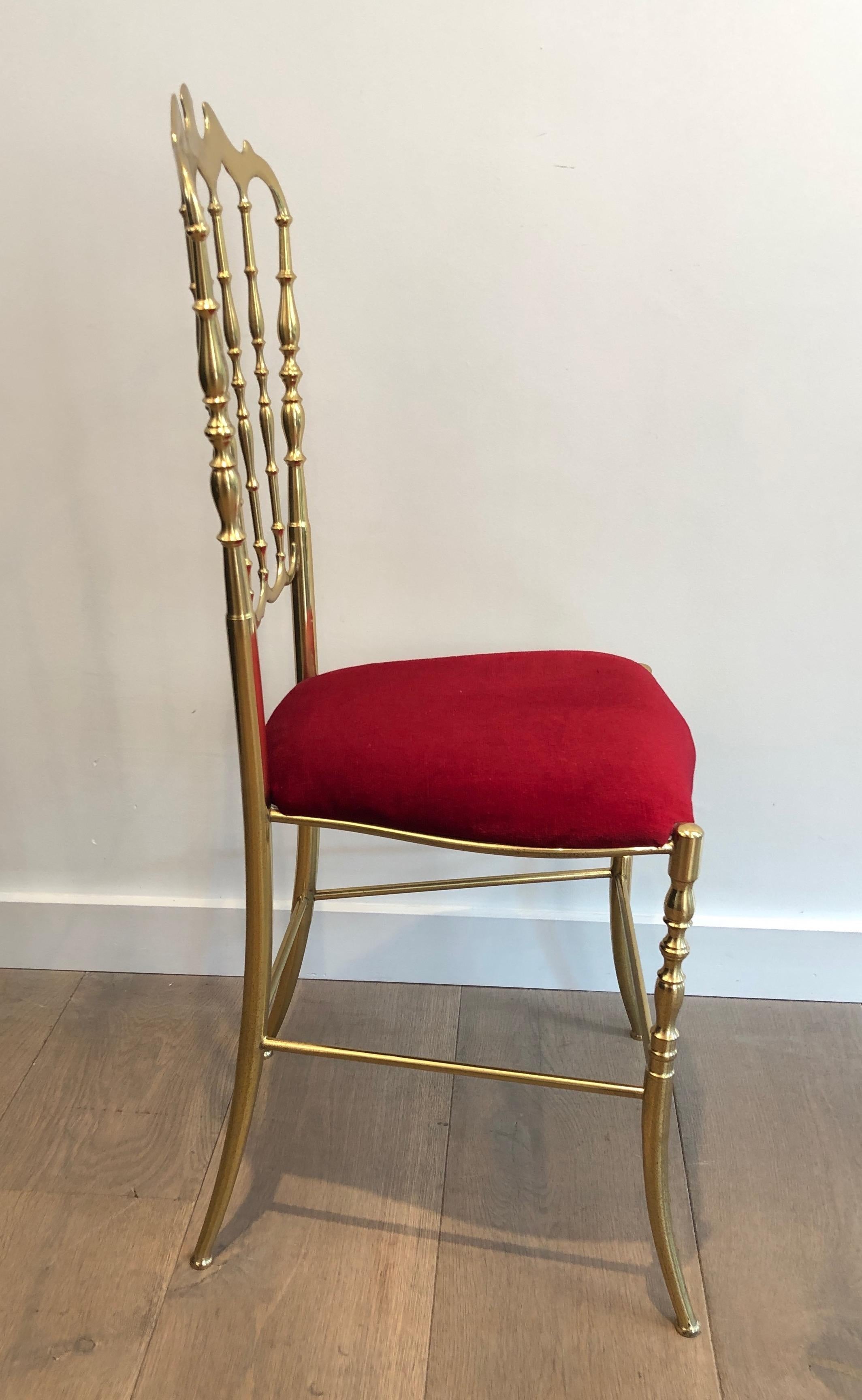 Sedia e sgabello Chiavari in ottone, sedili rivestiti in velluto verde. Lavoro italiano. in vendita 6