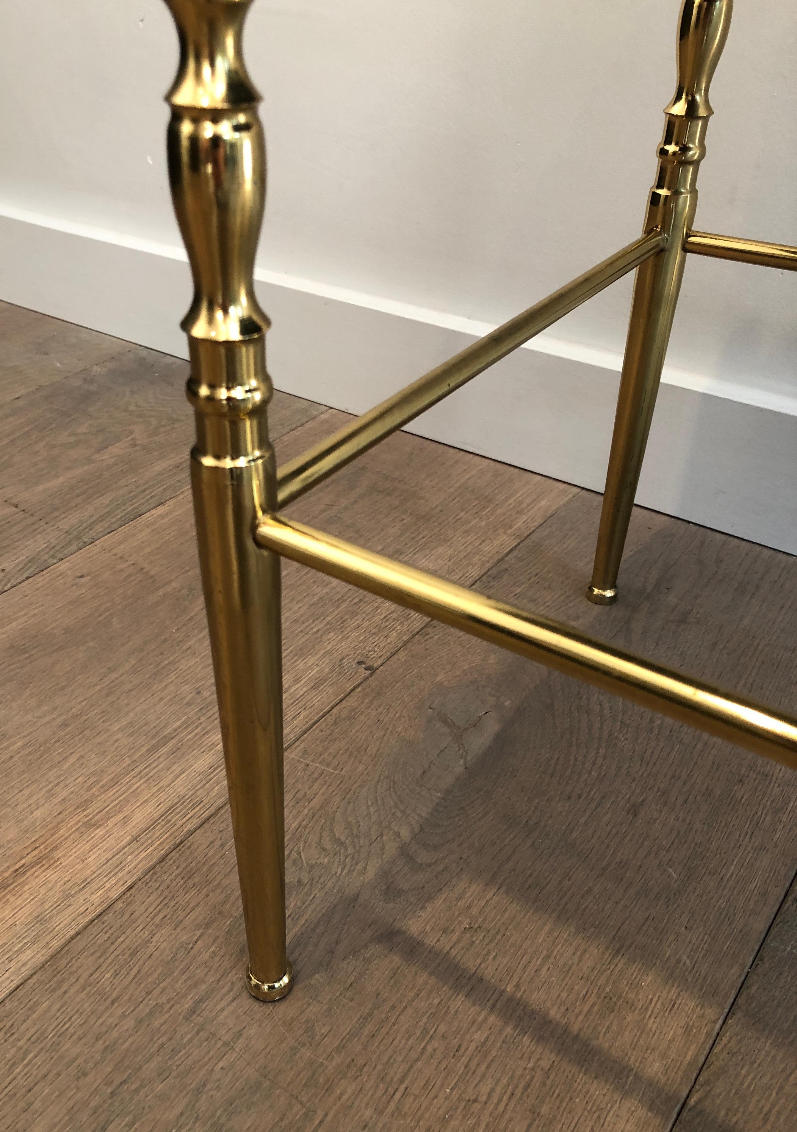 Sedia e sgabello Chiavari in ottone, sedili rivestiti in velluto verde. Lavoro italiano. in vendita 12