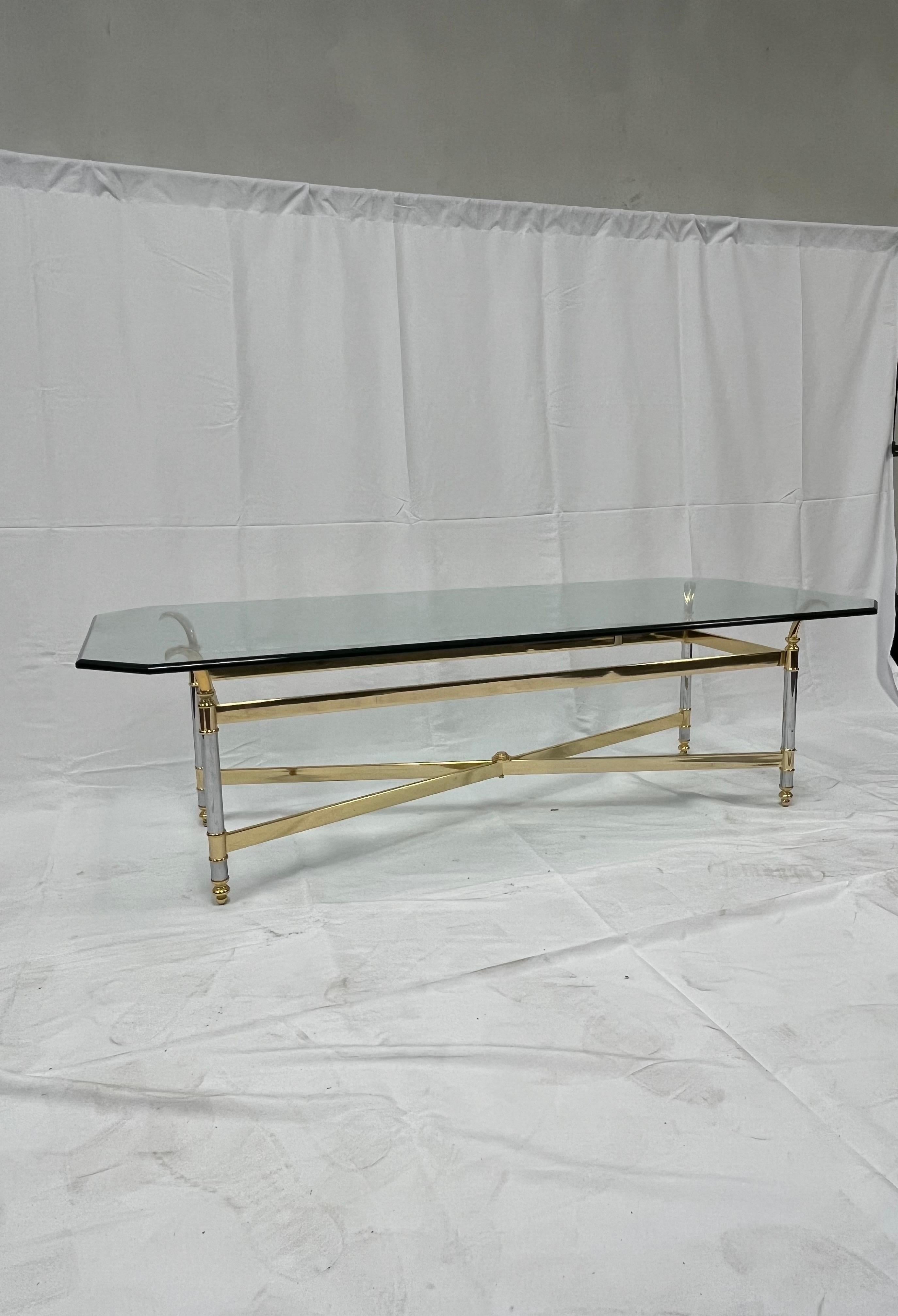 Table basse française chromée et en verre Bon état - En vente à W Allenhurst, NJ