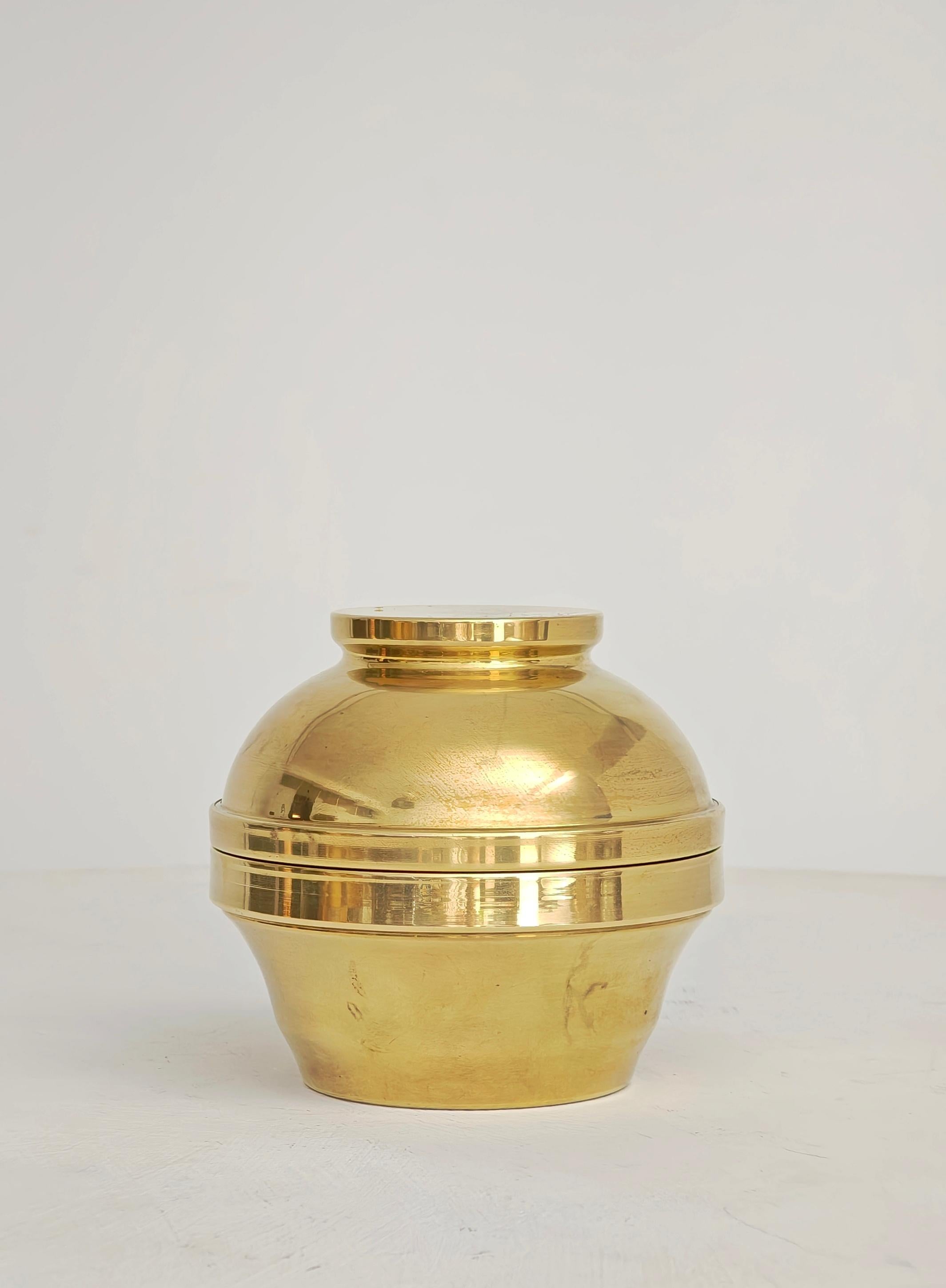 Messing Zigarettenetui und Feuerzeug Mid-Century Modern Production Italienisch 1970 im Angebot 3