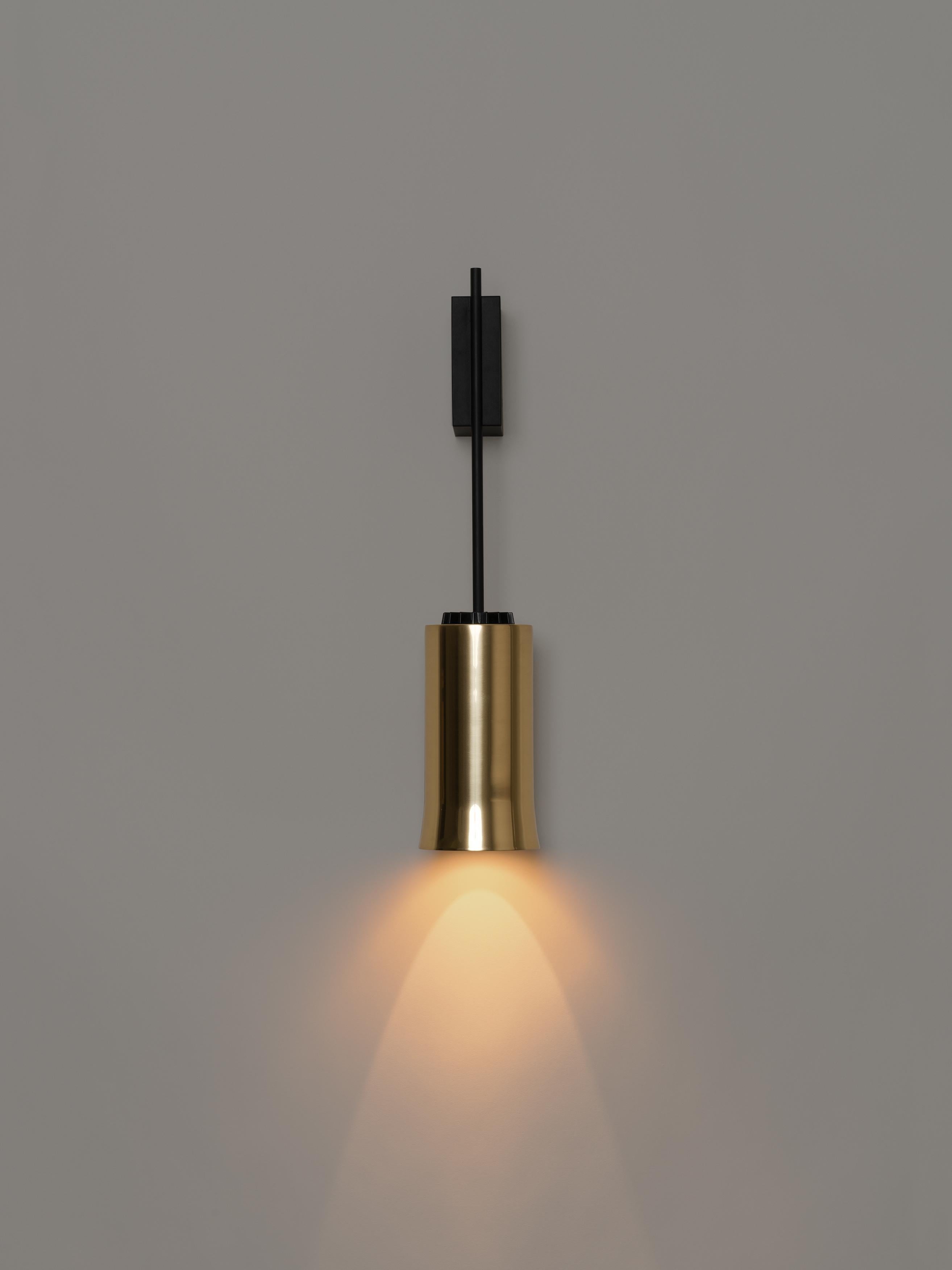 Brass Cirio Wall Lamp by Antoni Arola In New Condition For Sale In Geneve, CH