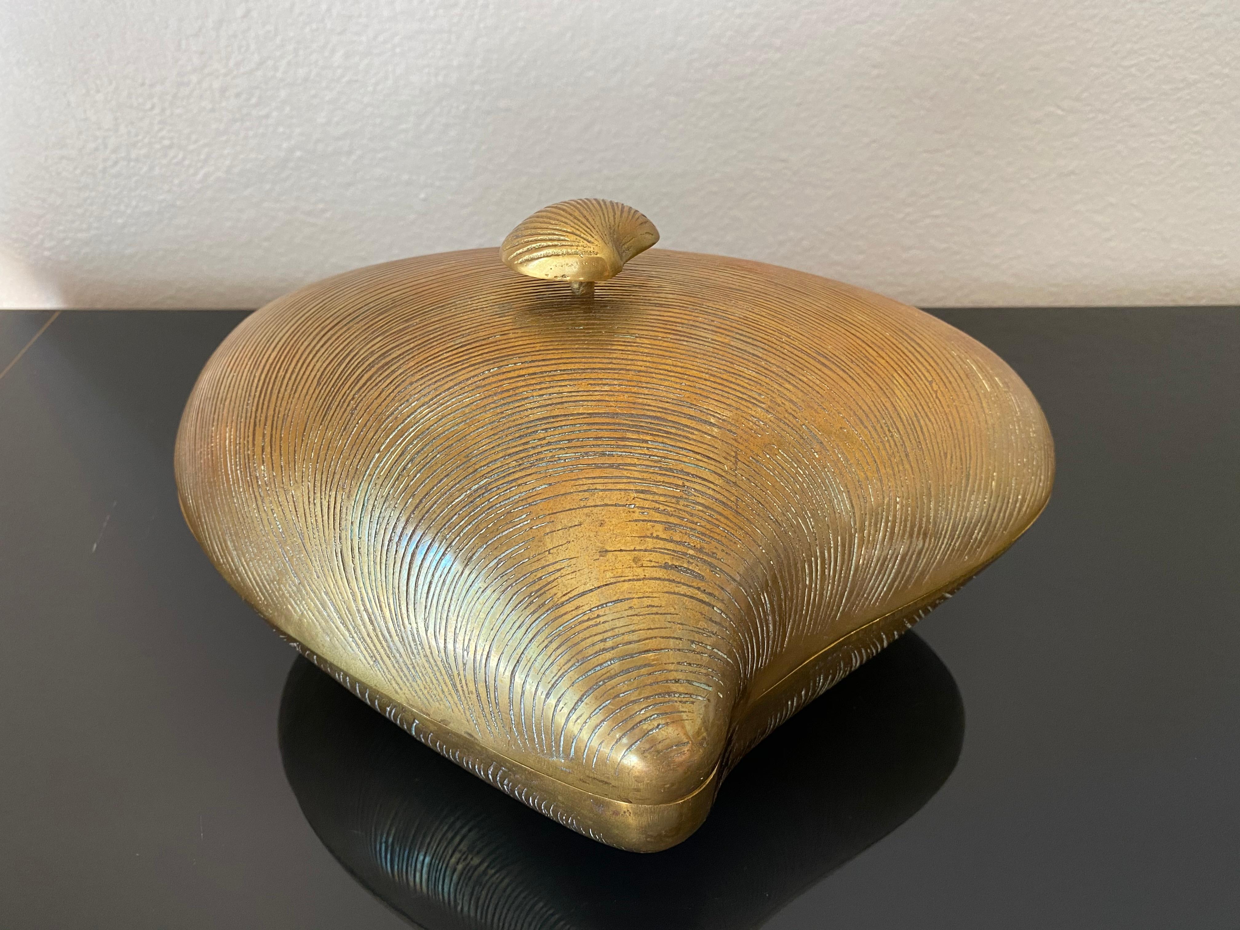 Late 20th Century Brass Clam Shell Cachepot Catch All