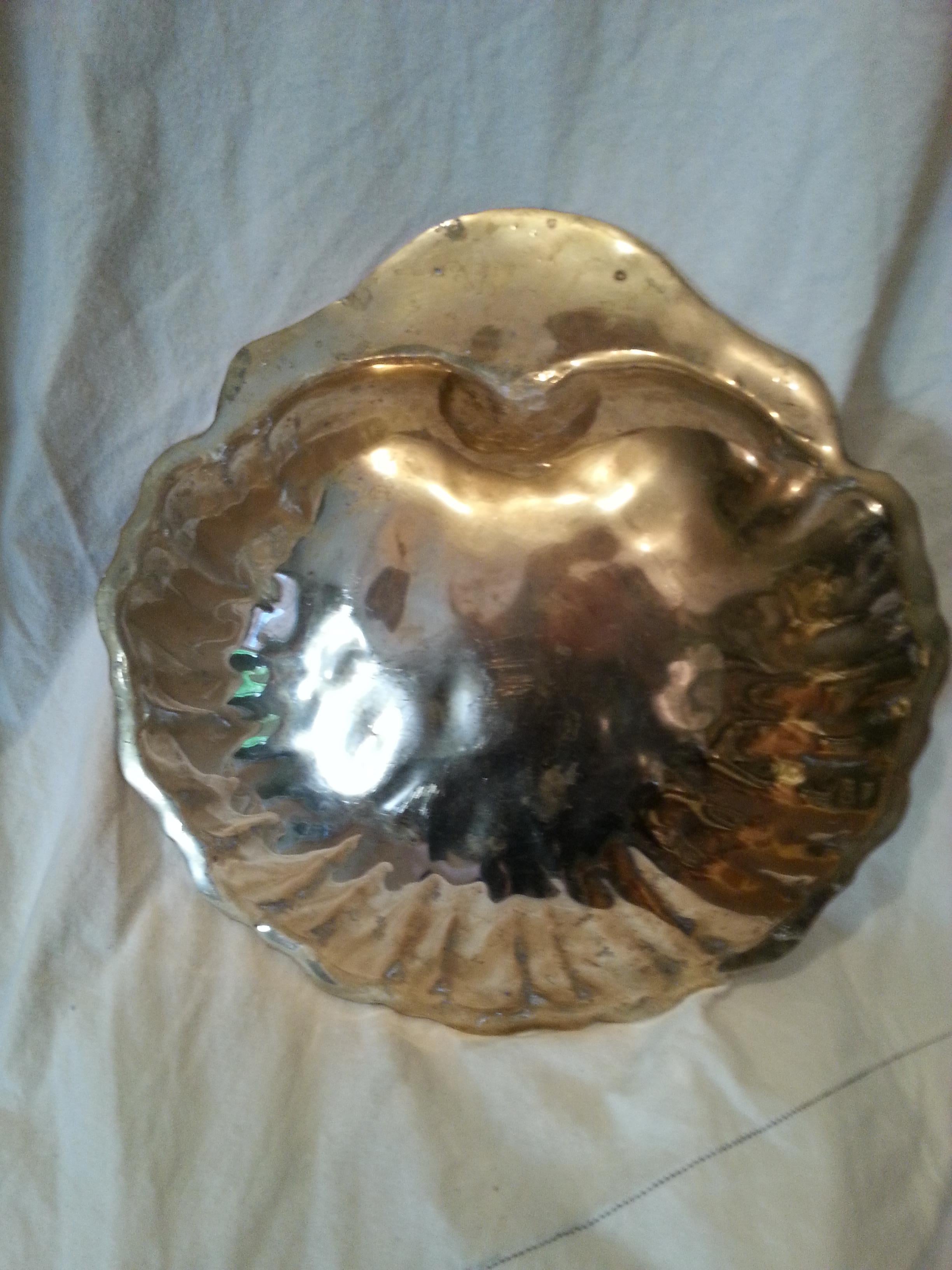 Brass Clam Shell Dish In Good Condition For Sale In Nantucket, MA