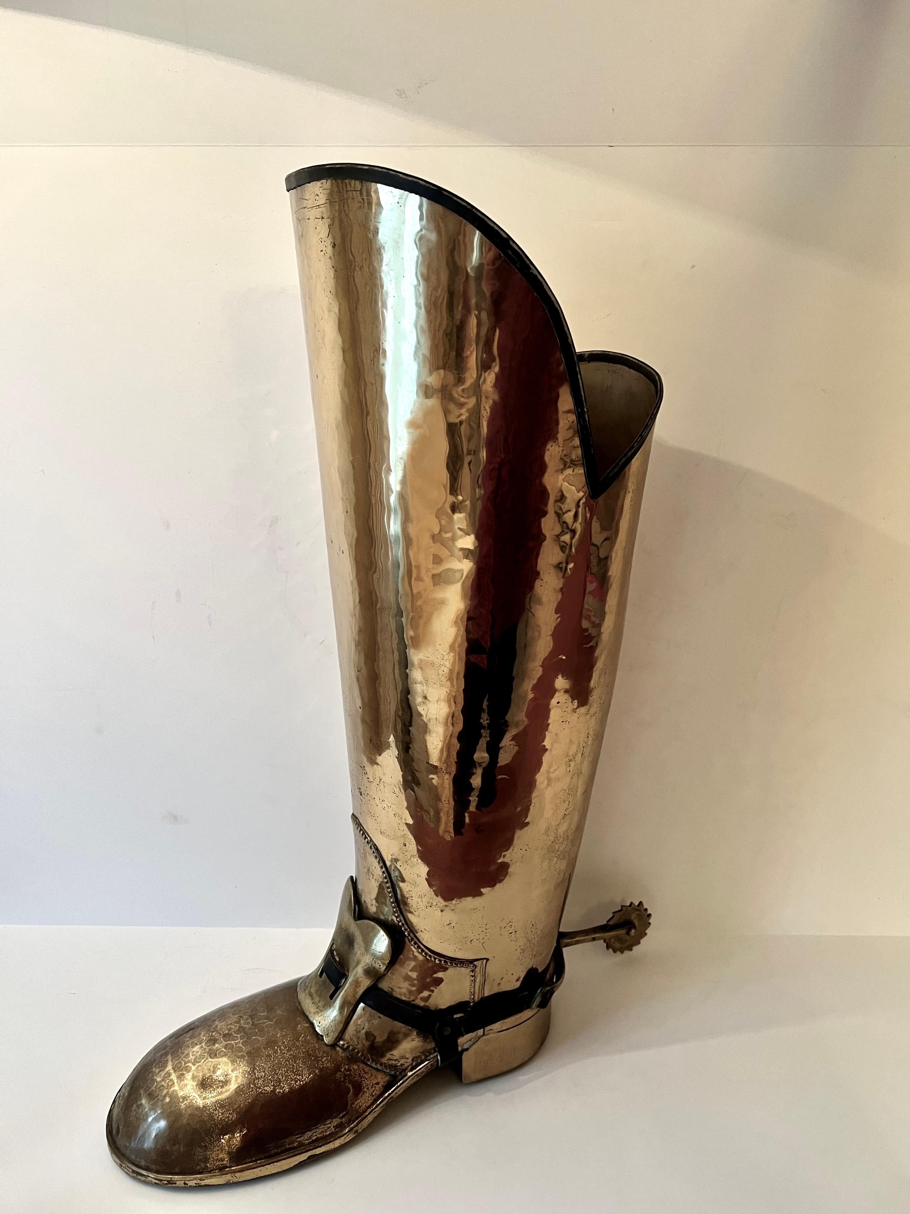 Brass Coachmans Boot Umbrella Stand with Leather Lashings and Straps In Good Condition In Los Angeles, CA