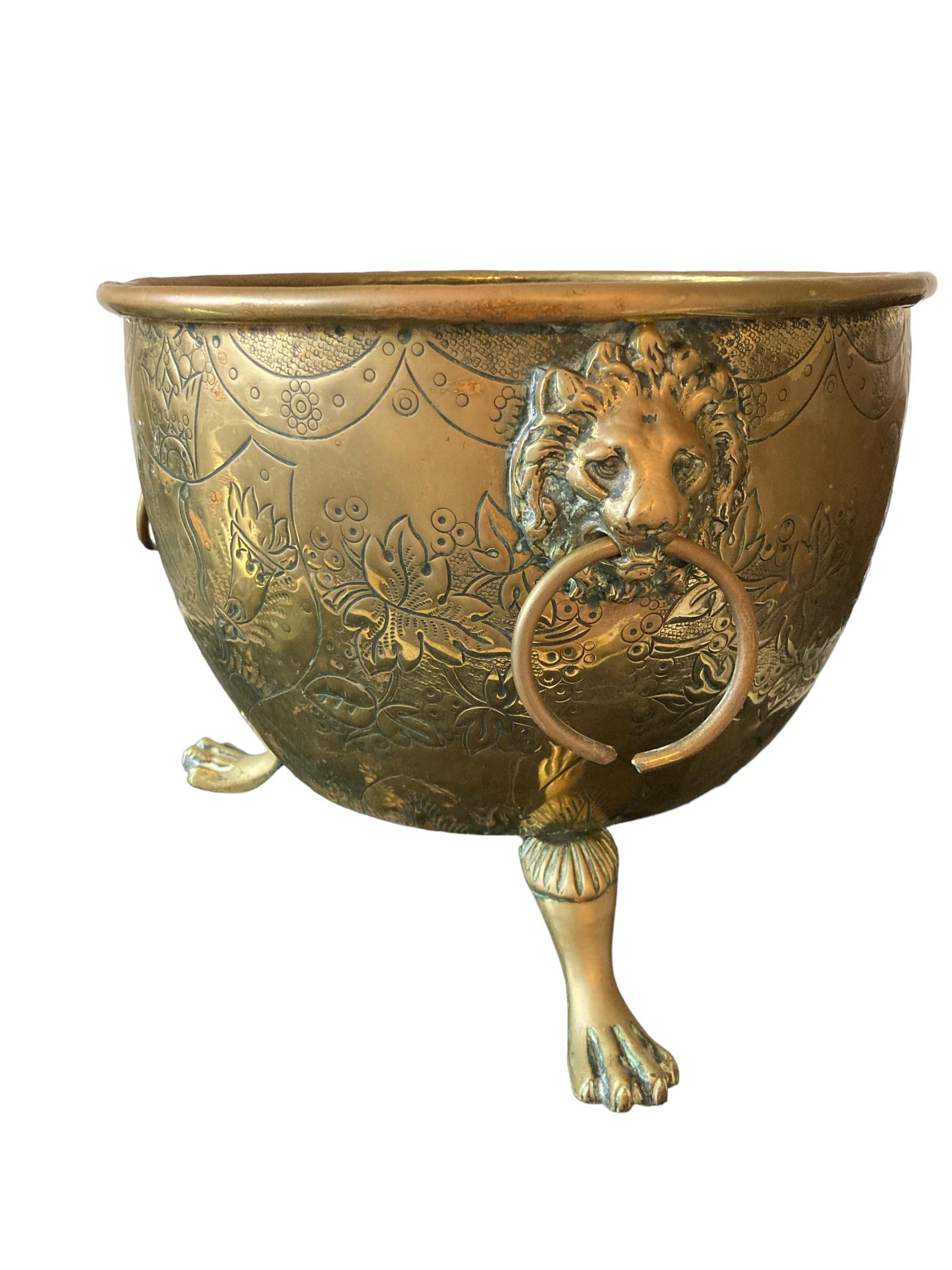 Rococo Revival Brass coal scuttle, fire side bucket or Log bin. Lion Paw Tri feet and Lion Head For Sale
