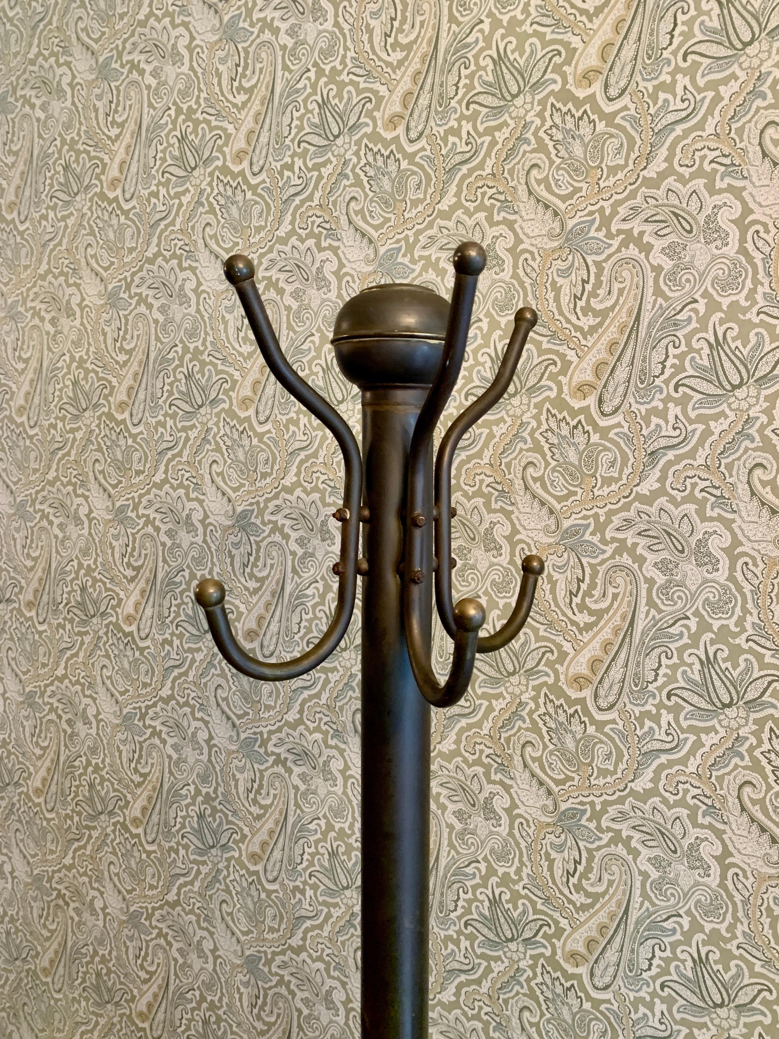 Brass Coat Rack Hall Tree In Good Condition In Los Angeles, CA