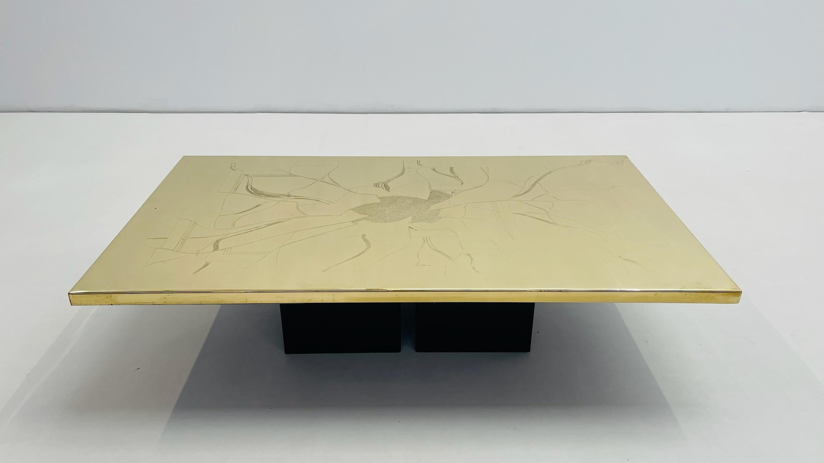 Belge Table basse en laiton de Christian Hecksher en vente