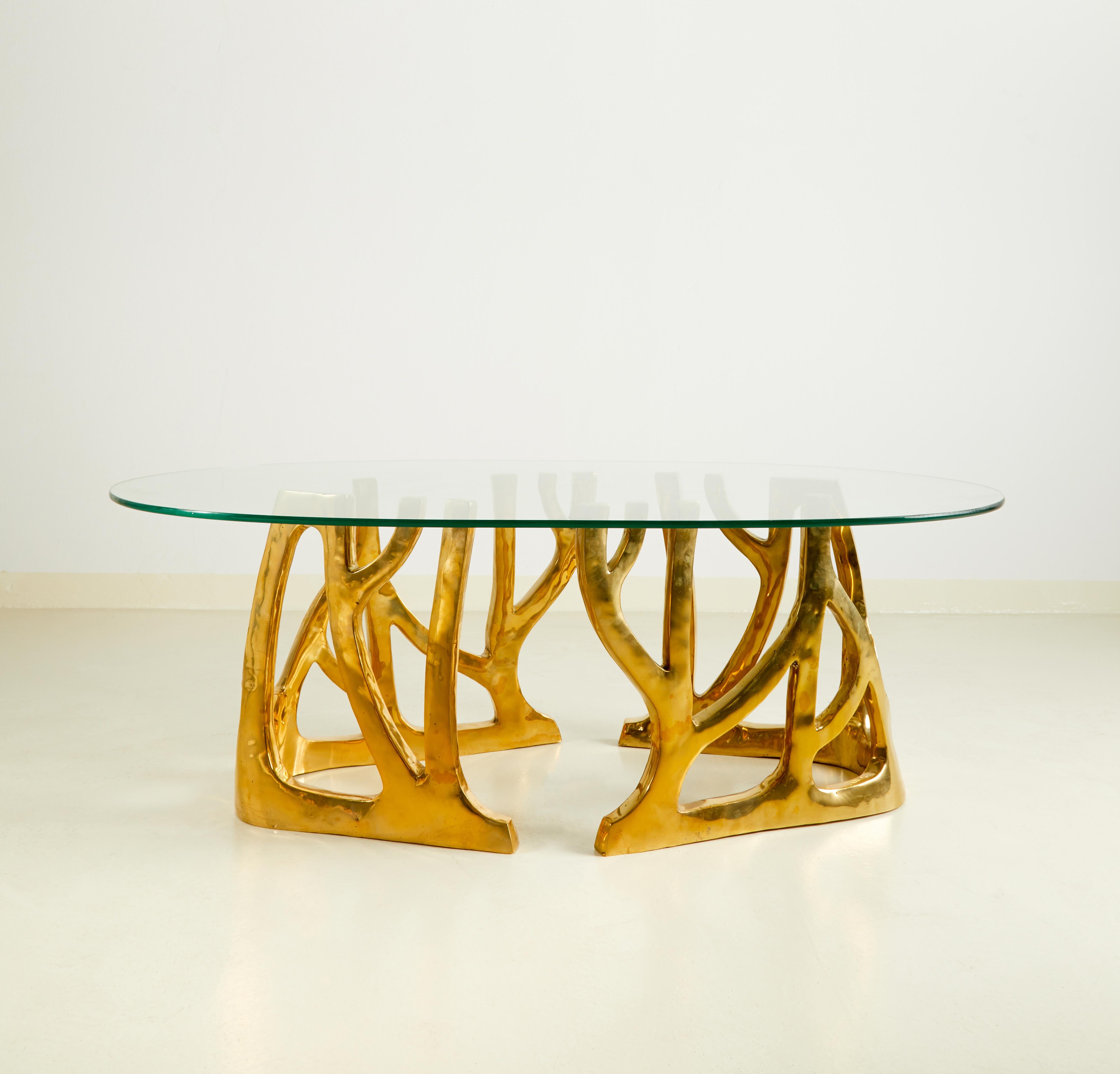 Brass coffee table - Galaxy - Misaya by Misaya
Dimensions: W 48 x L 45 x H 43 cm
Hand-sculpted brass table.