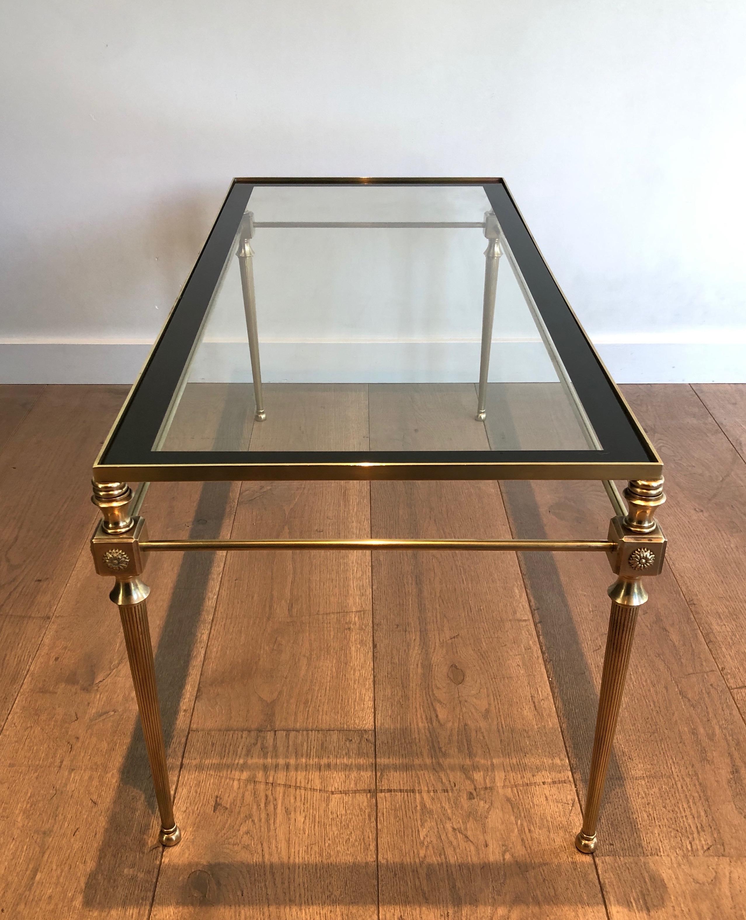 Brass Coffee Table with Glass Top Surrounded by Black Lacquered Line In Good Condition For Sale In Marcq-en-Barœul, Hauts-de-France