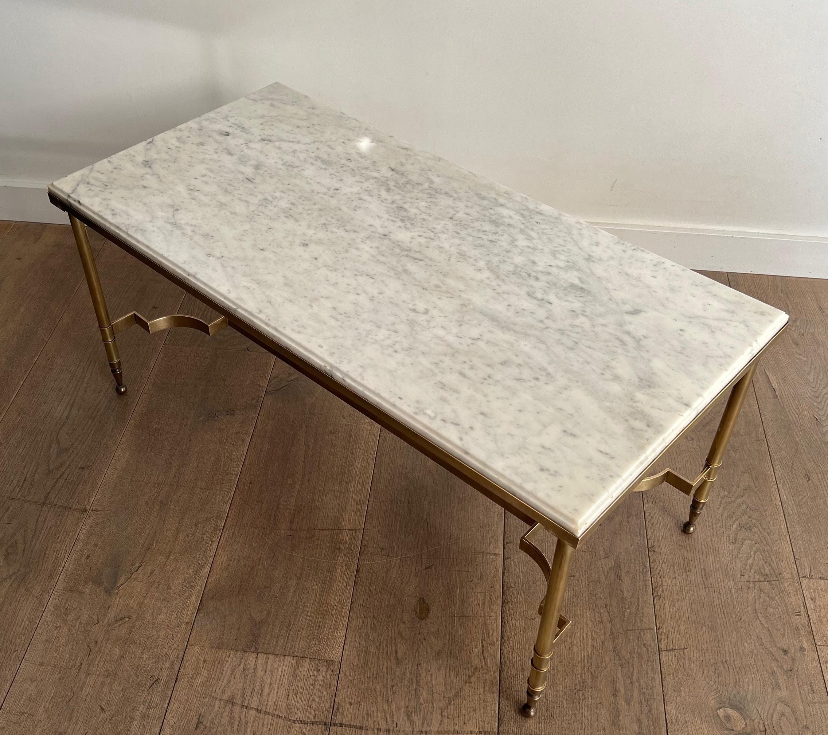 Table basse en laiton avec plateau en marbre par Maison Jansen en vente 10