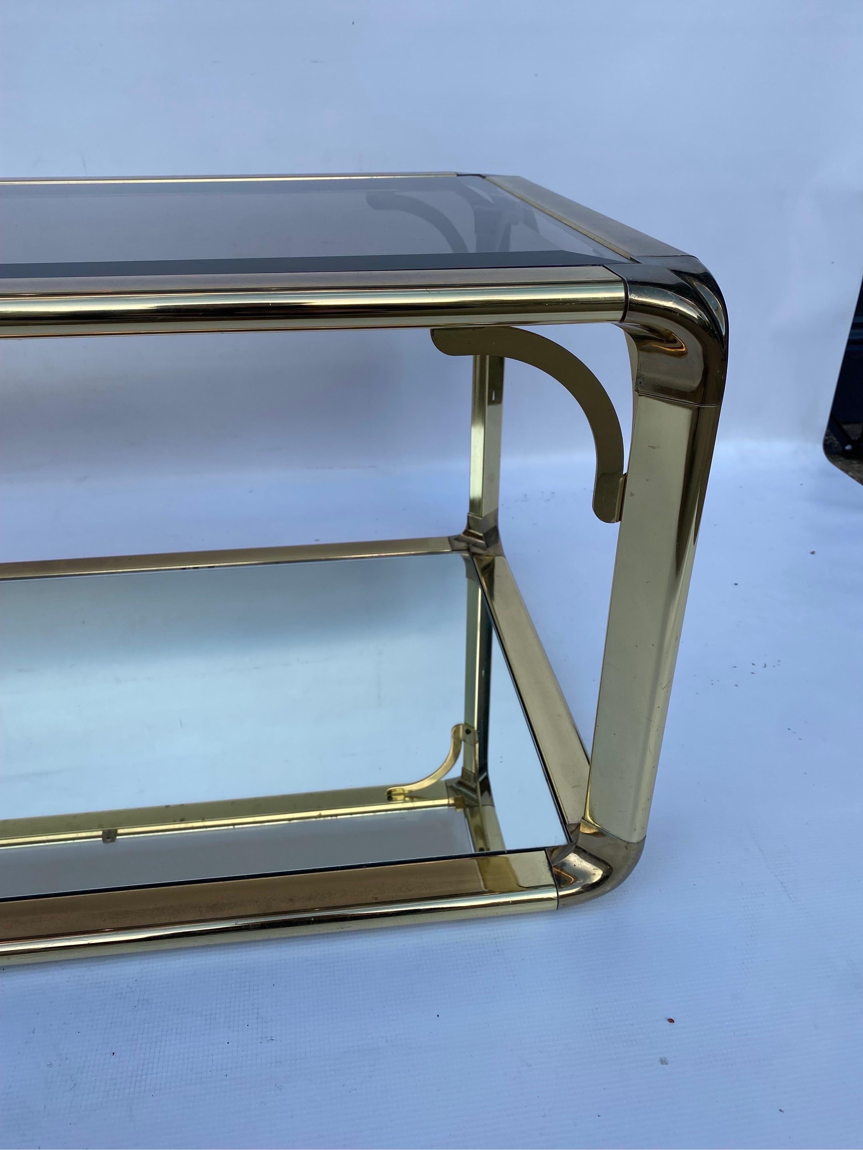 Table basse à deux niveaux avec miroir en verre Hollywood Regency, années 1970, Italie en vente 6