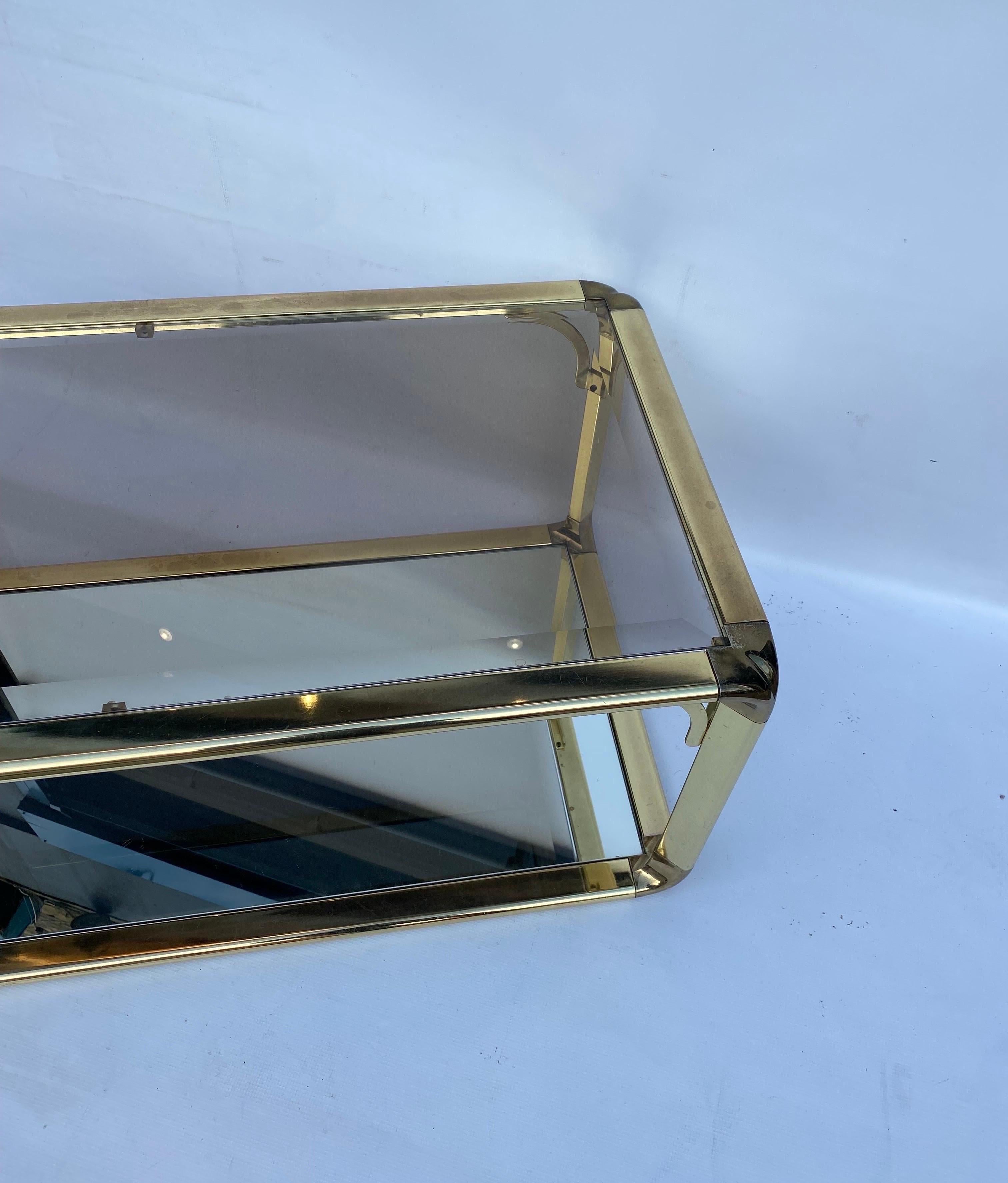 Table basse à deux niveaux avec miroir en verre Hollywood Regency, années 1970, Italie en vente 7