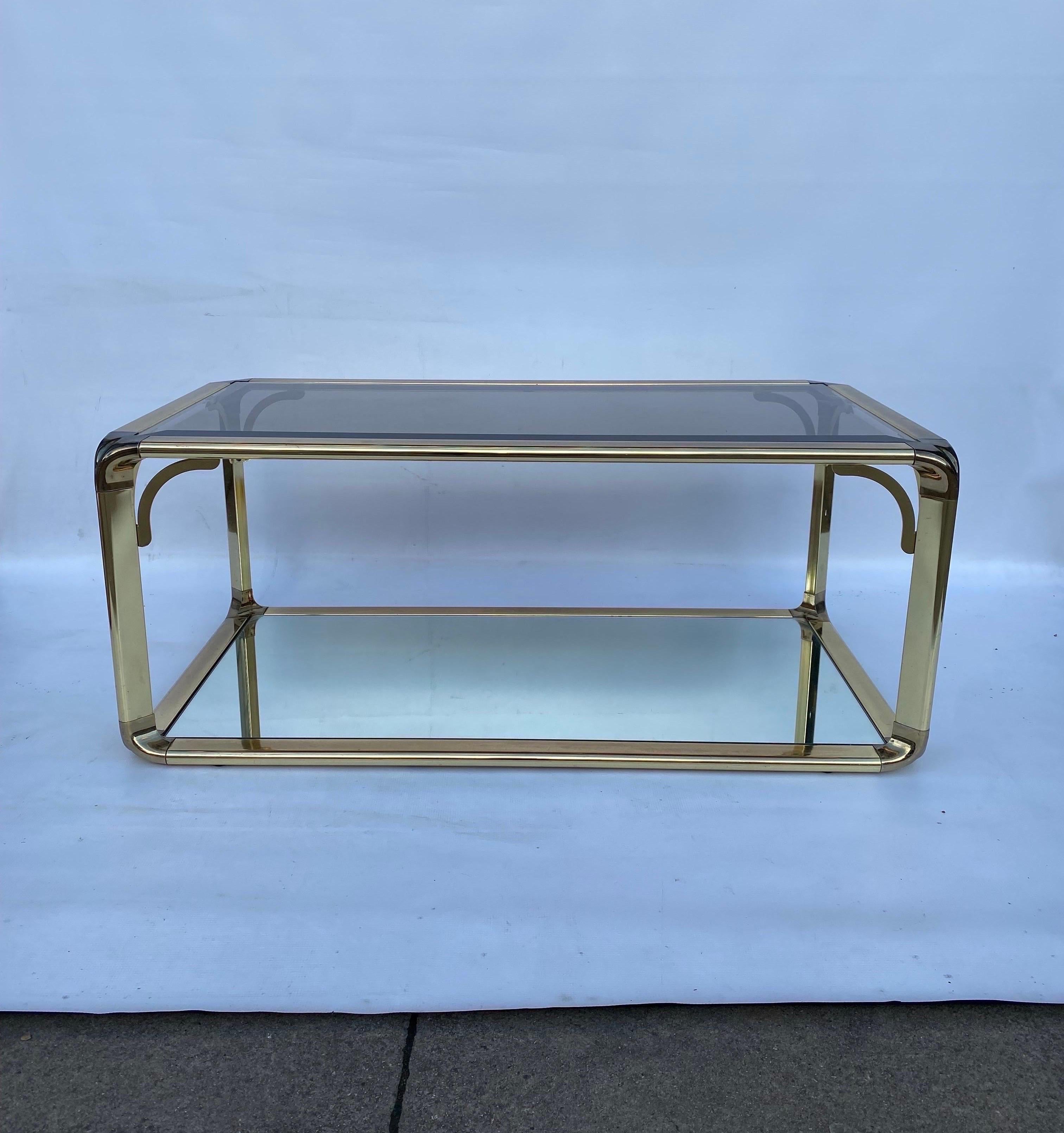Table basse à deux niveaux avec miroir en verre Hollywood Regency, années 1970, Italie Bon état - En vente à London, GB