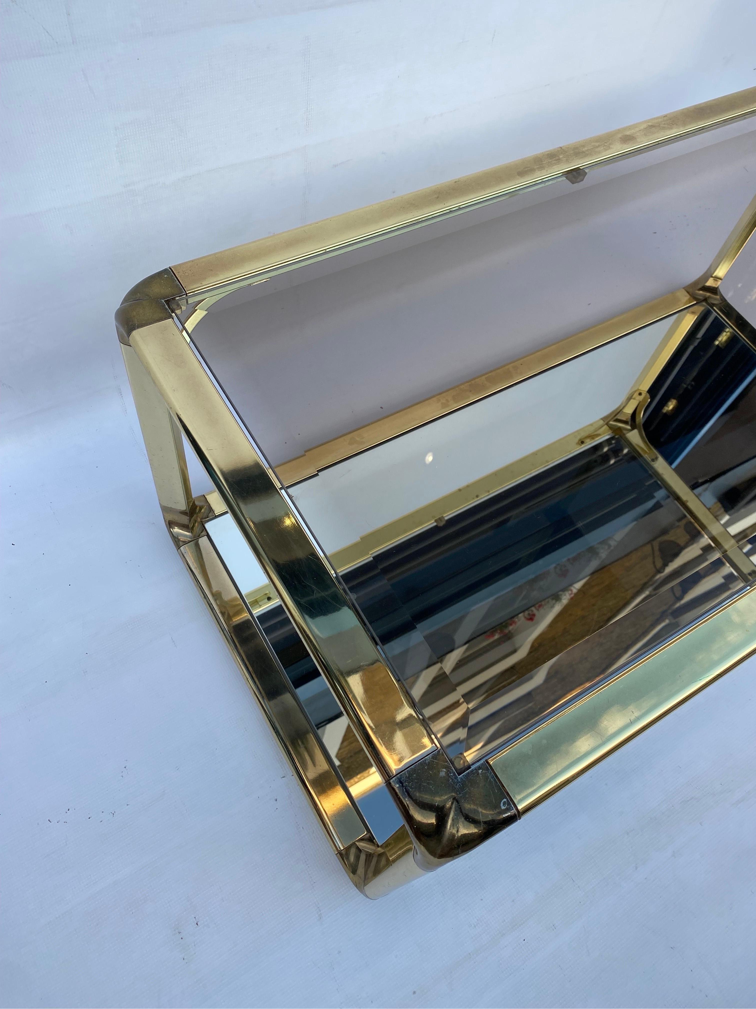 Table basse à deux niveaux avec miroir en verre Hollywood Regency, années 1970, Italie en vente 1