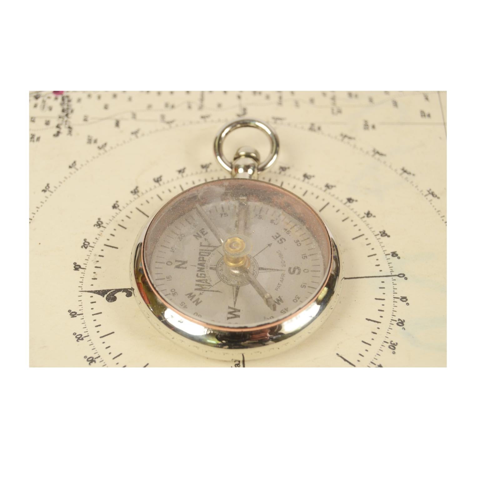 Pocket compass for an American army officer during the First World War of chromed brass in the shape of a pocket watch, signed Magnapole Short & Mason Taylor Rochester NY Pat Apr 20 1915. The compass is complete with goniometric circle, and compass