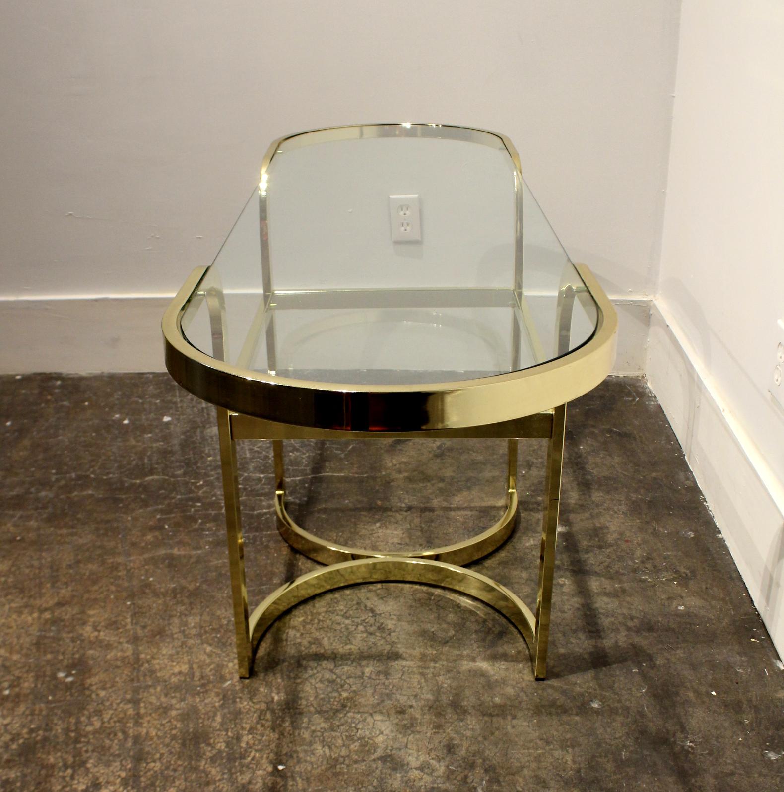 Brass Console Cafe Table with Pink Chairs by DIA Design Institute of America In Good Condition For Sale In Dallas, TX