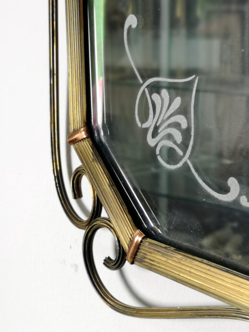 Brass Console Table with Chiseled Wall Mirror, 1970s In Good Condition In Budapest, HU