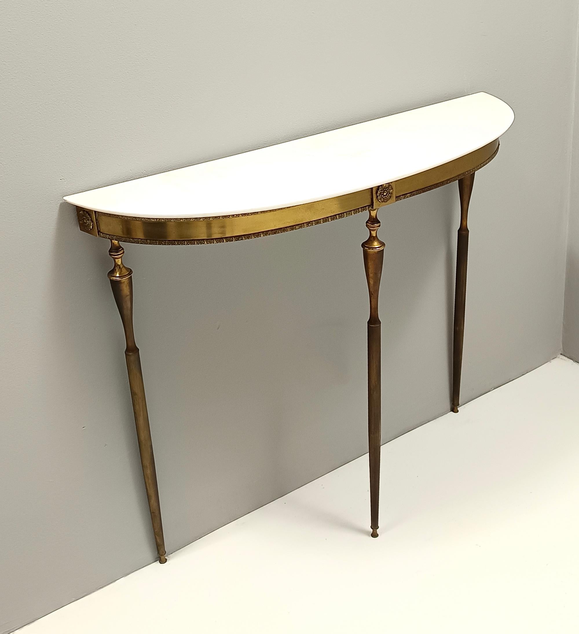 Brass Console Table with Demilune Portuguese Pink Marble Top, Italy In Excellent Condition In Bresso, Lombardy