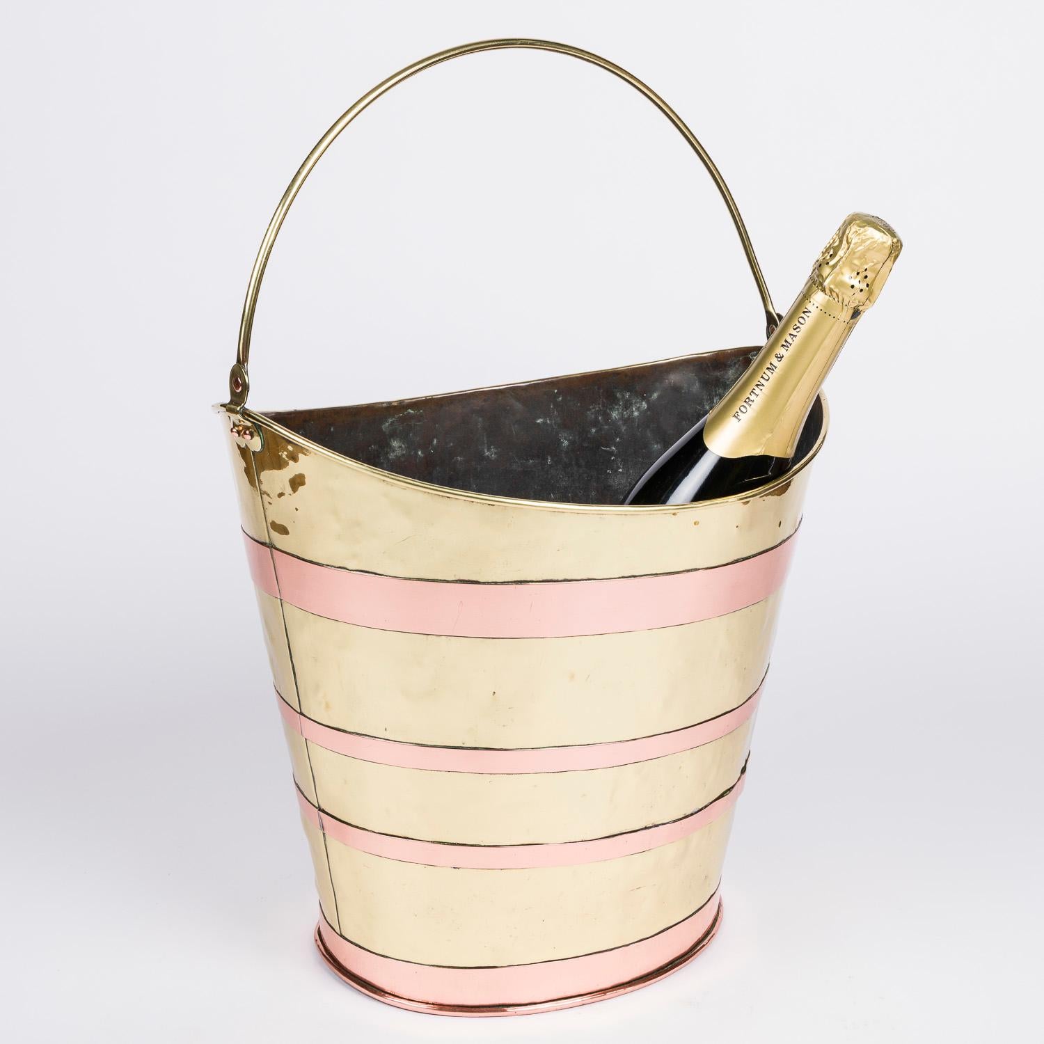 Brass & copper Dutch Oyster bucket For Sale 2