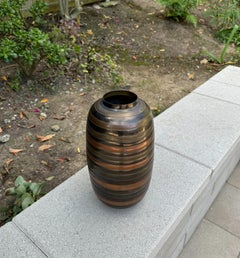 Vaso a strisce in ottone e rame, India c.1970