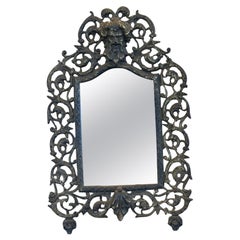 Miroir de table ou de cabinet en laiton et cuivre Attribué à P 
A. Guerin